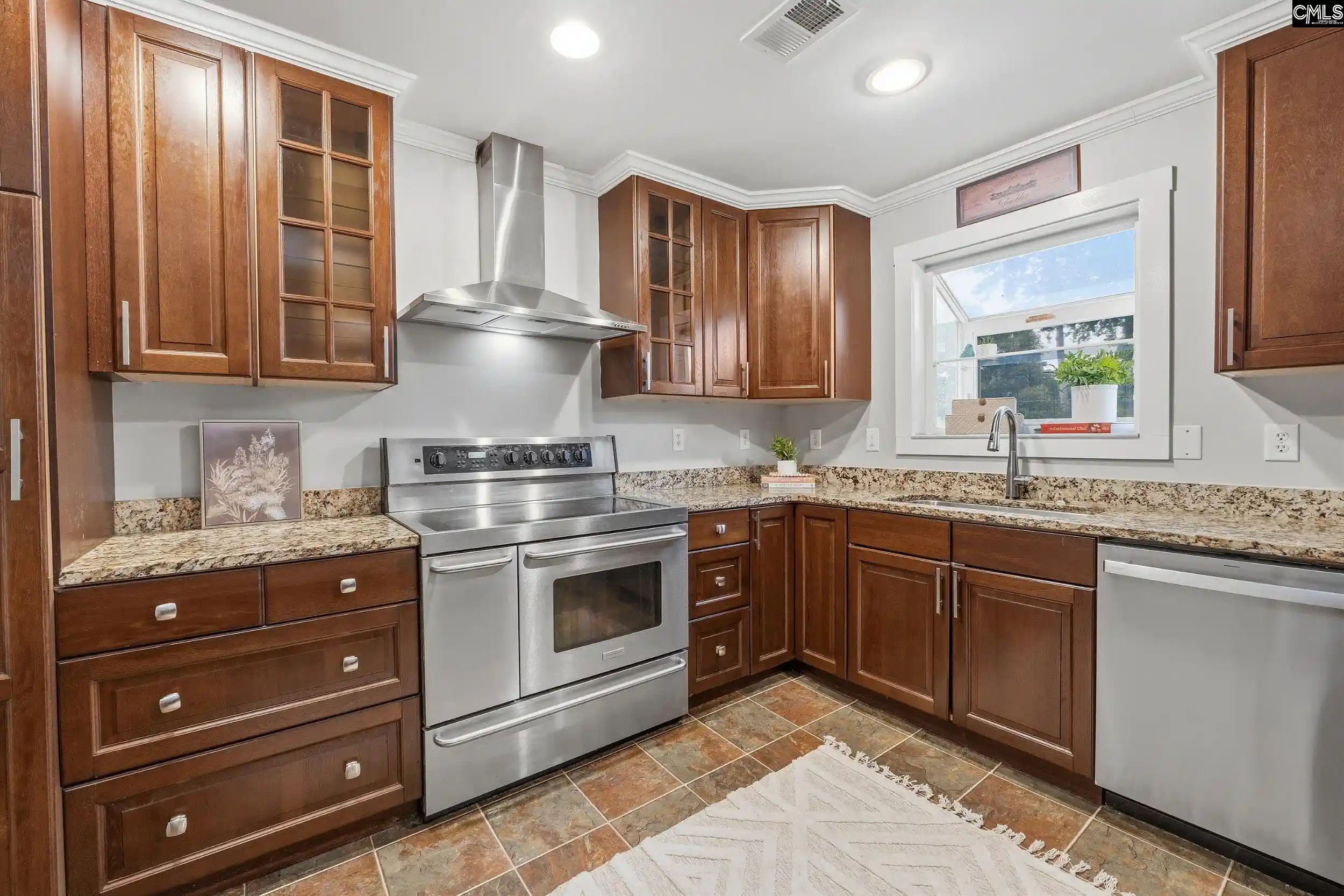 3rd image of 913 Riverview, West Columbia, SC 29169 | MLS# 634172