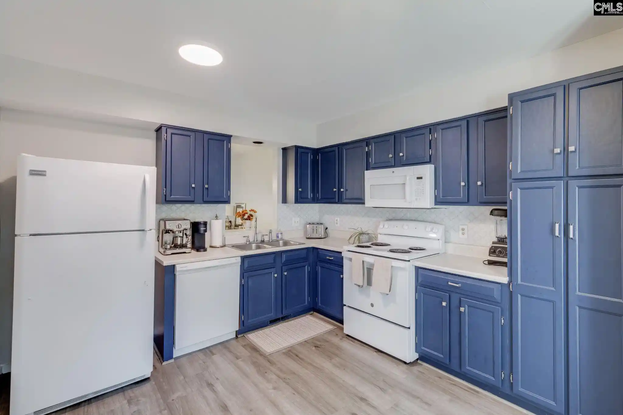2nd image of 4 Gardenwood, Columbia, SC 29209 | MLS# 634268