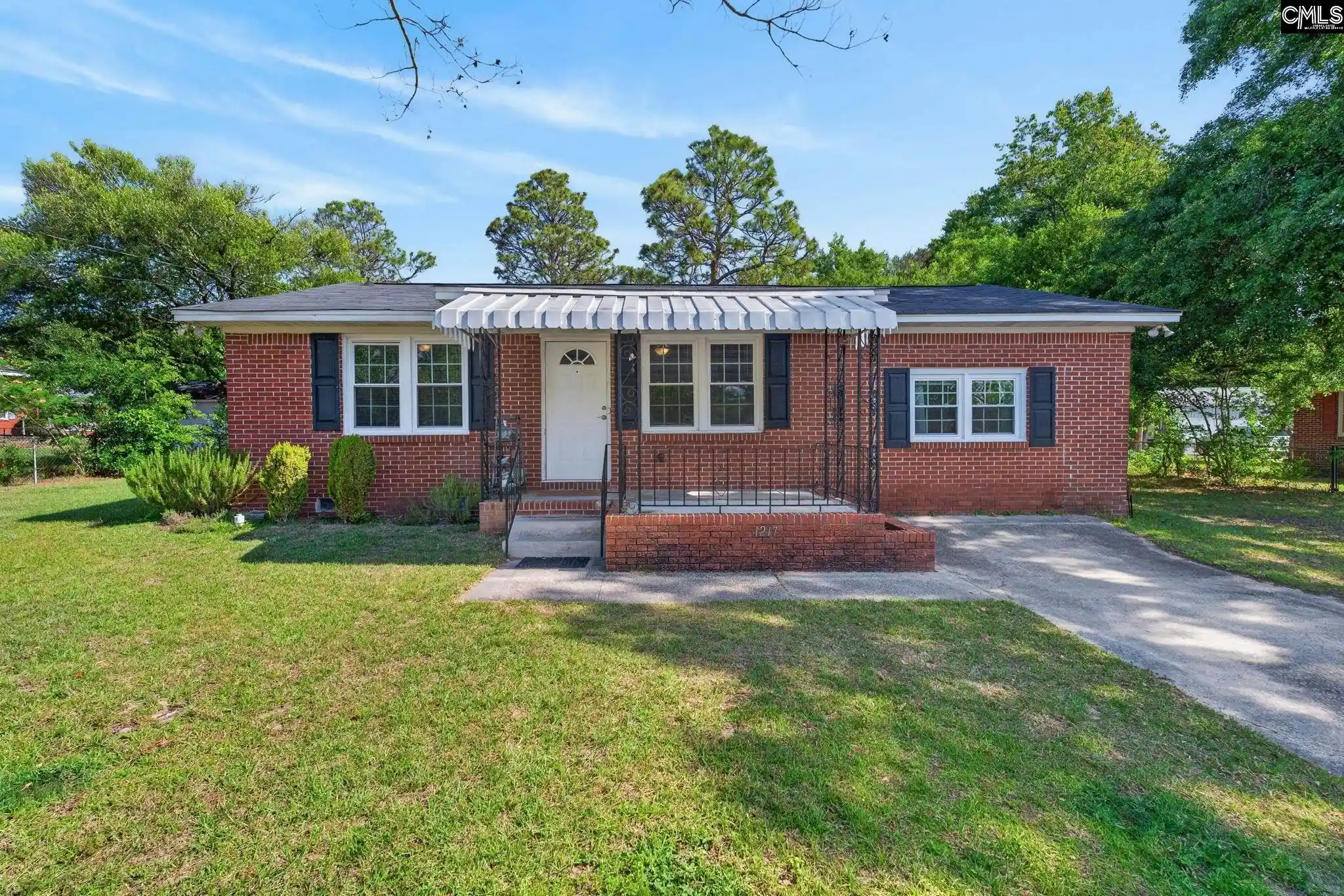 Homes for sale in Cayce, SC | 1217 Hazel, Cayce, SC 29033 | MLS# 634326