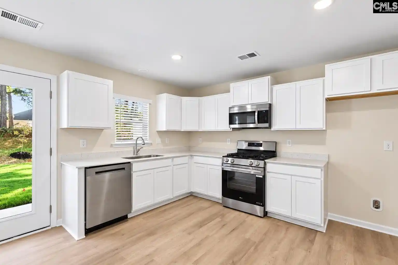 Photo 2 of Townhouse for sale at 6031 Silver Mustang, Columbia, SC 29209 | MLS# 634512 | Listing updated on 2026-09-19