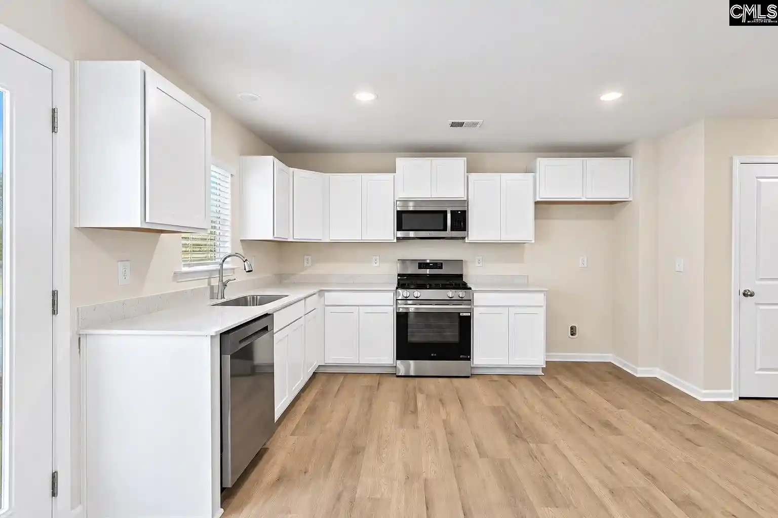 Photo 3 of Townhouse for sale at 6031 Silver Mustang, Columbia, SC 29209 | MLS# 634512 | Listing updated on 2026-09-19