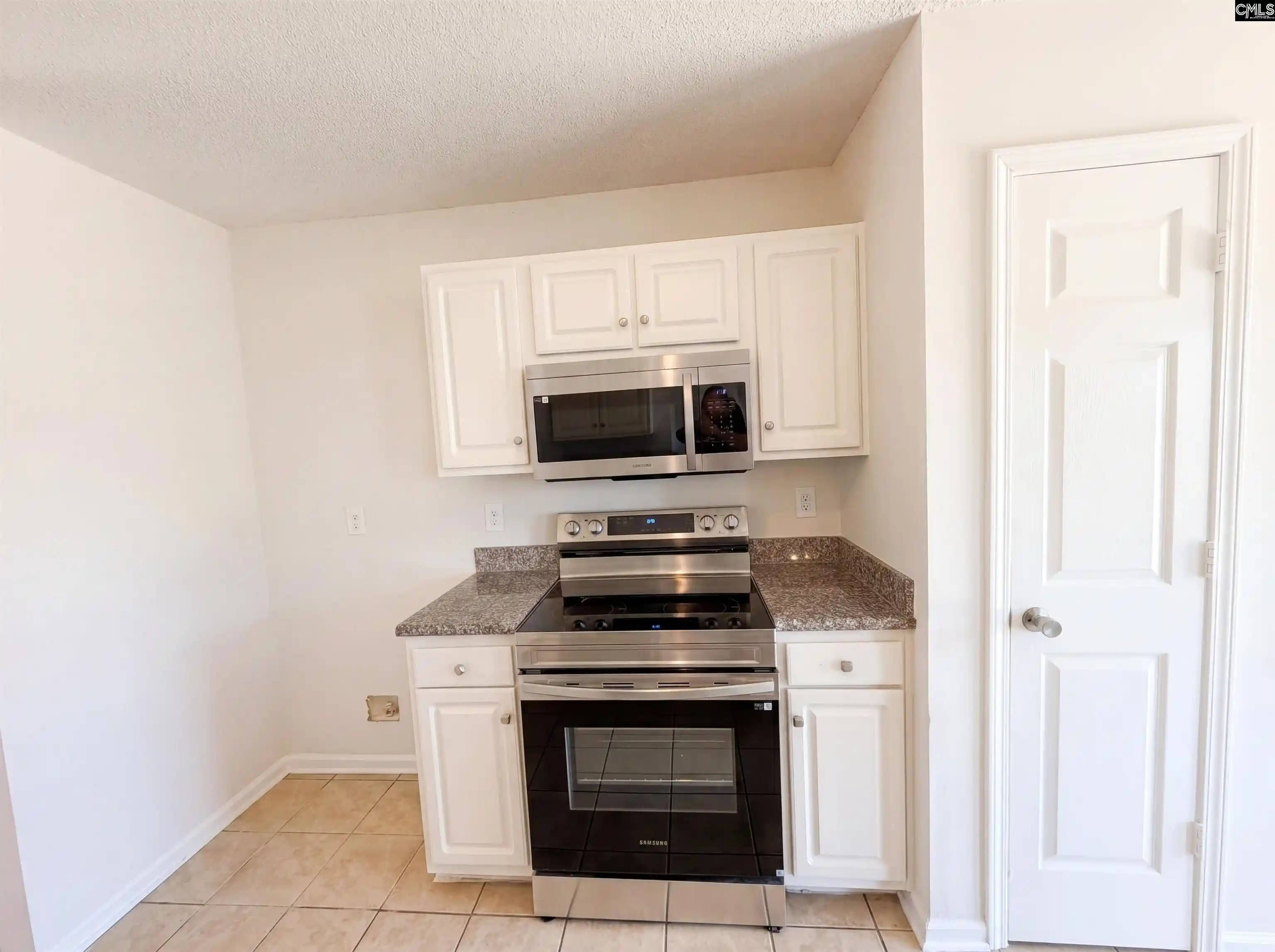 Photo 3 of Sale Pending at 213 Elders Pond, Columbia, SC 29229 | MLS# 634589 | Listing updated on 2026-09-07