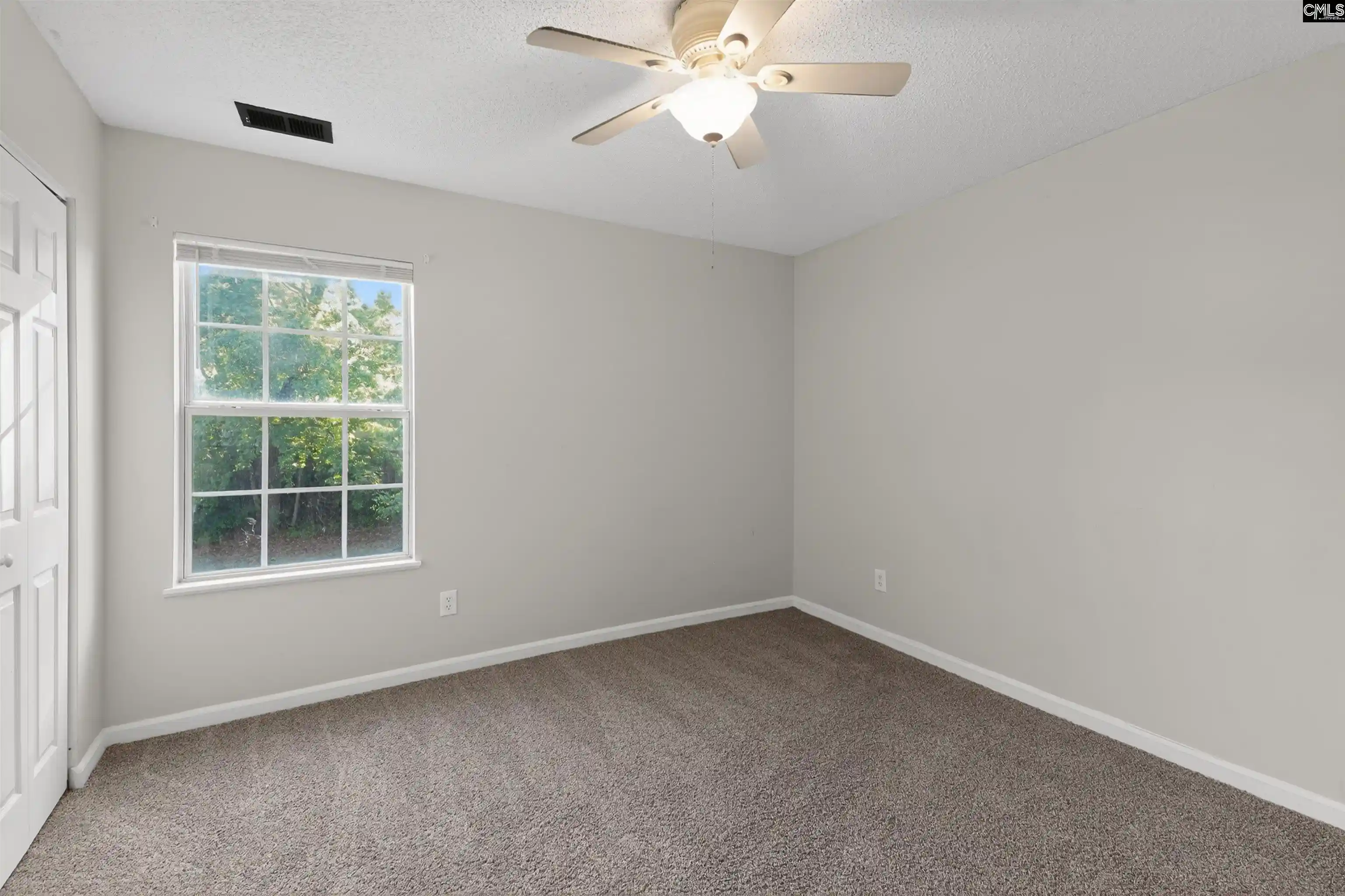 Photo 3 of Single family home for sale at 100 Cottage Lake, Columbia, SC 29209 | MLS# 634839 | Listing updated on 2026-08-15