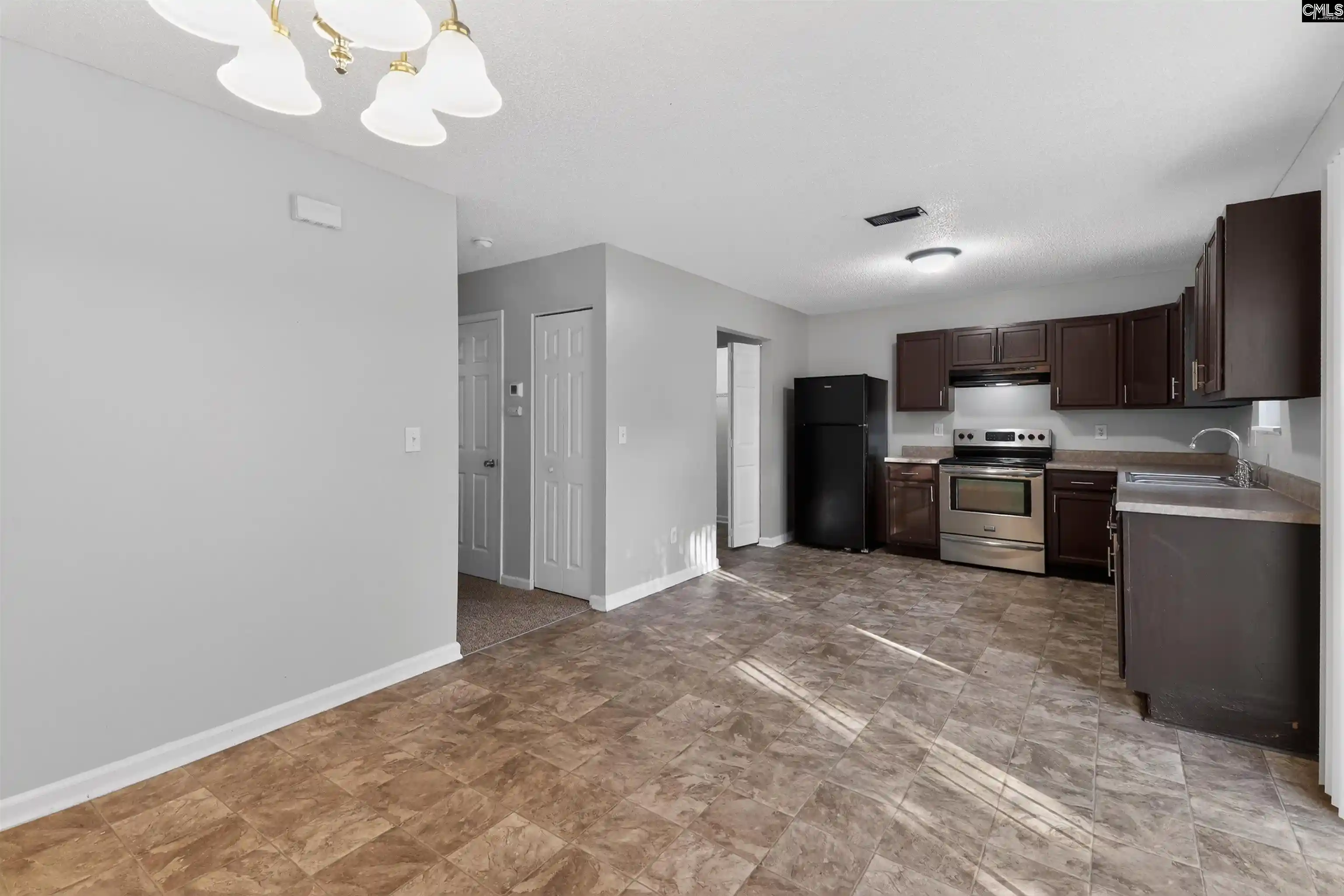 Photo 5 of Single family home for sale at 100 Cottage Lake, Columbia, SC 29209 | MLS# 634839 | Listing updated on 2026-08-15