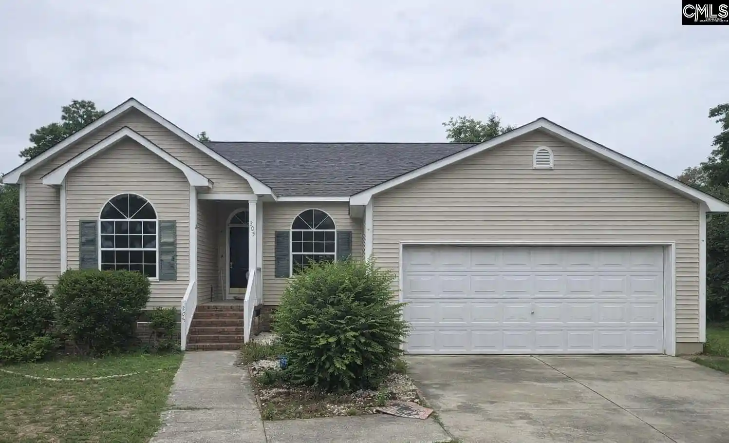 Photo 1 of Single family home for sale at 205 Oak Manor, Columbia, SC 29229 | MLS# 635098 | Listing updated on 2026-08-19