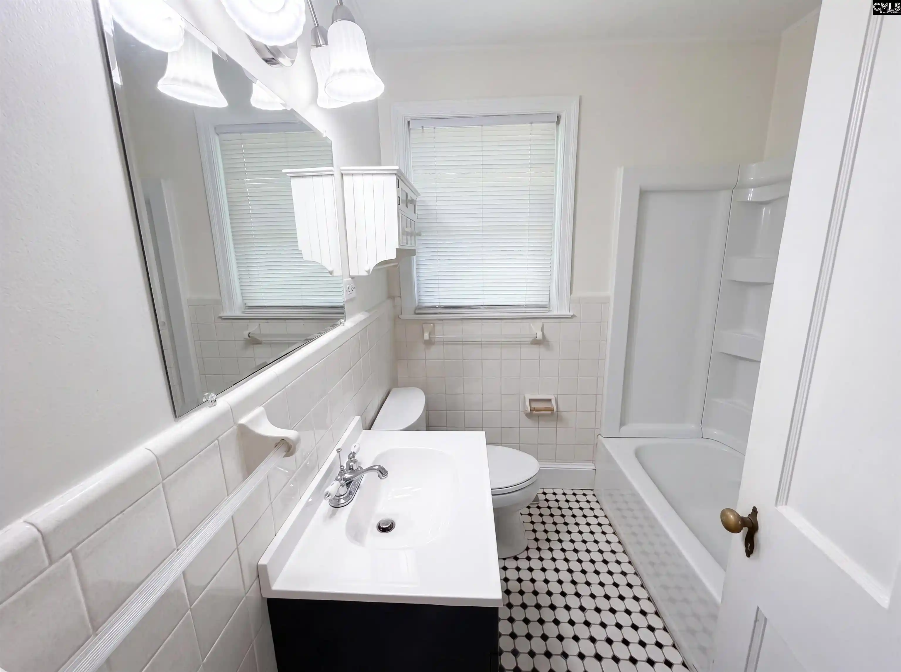 Photo 3 of Sale Pending at 1558 Hazelwood, Columbia, SC 29209 | MLS# 635725 | Listing updated on 2026-08-04
