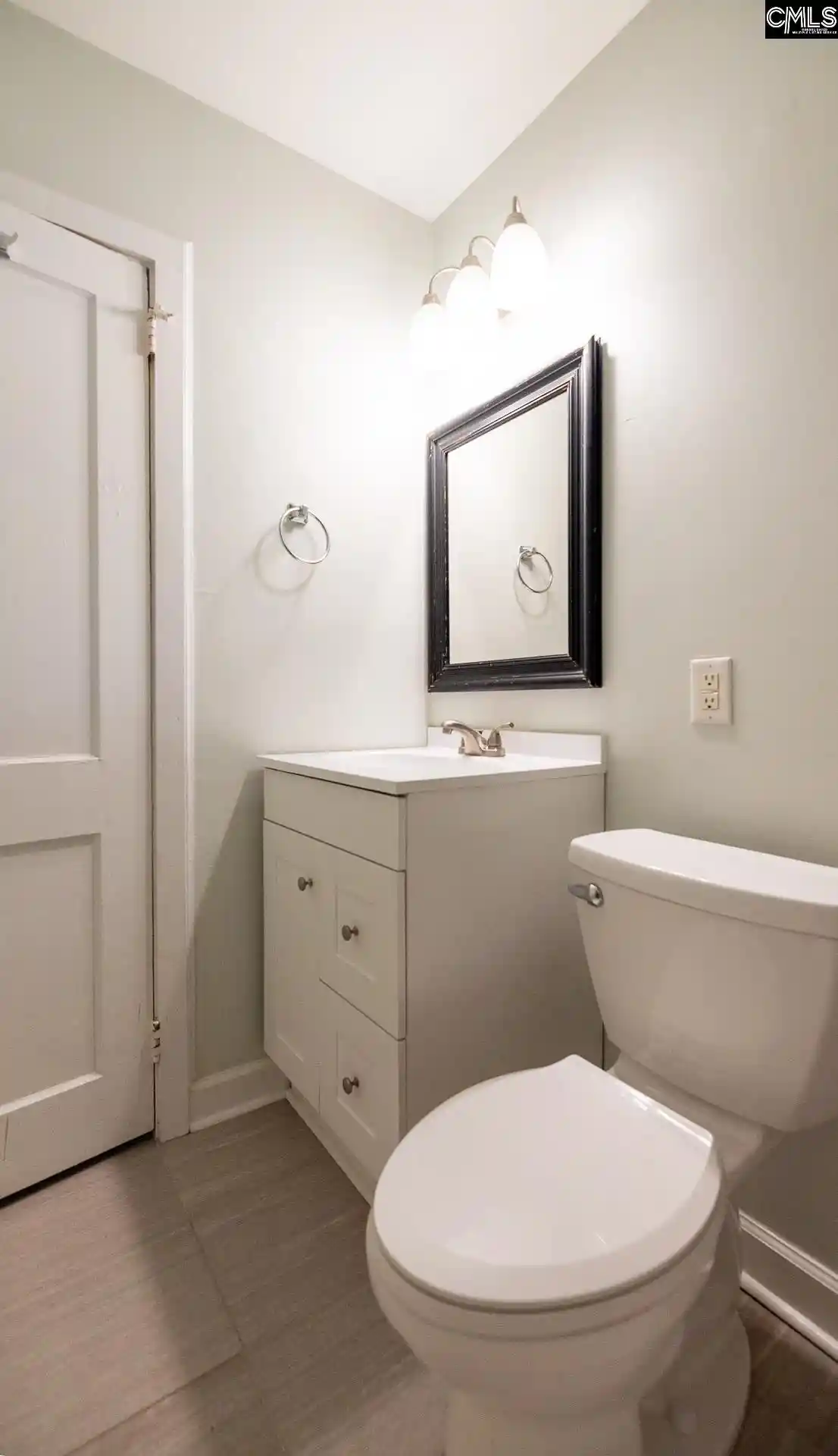 Photo 3 of Single family home for sale at 2237 Kingswood, Columbia, SC 29205 | MLS# 635845 | Listing updated on 2026-09-11