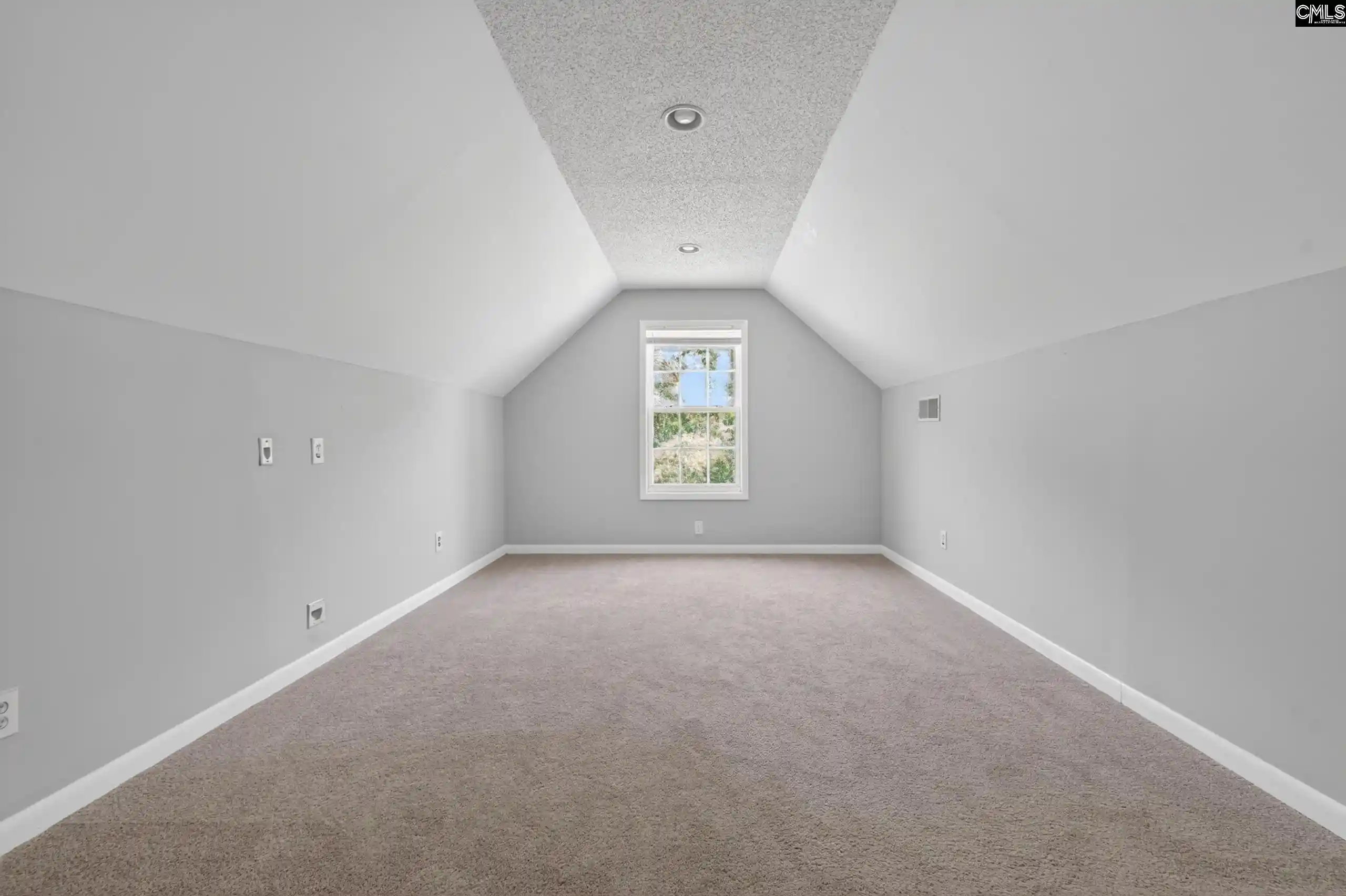 Photo 5 of Single family home for sale at 219 Plantation Pointe, Elgin, SC 29045 | MLS# 635954 | Listing updated on 2026-09-03