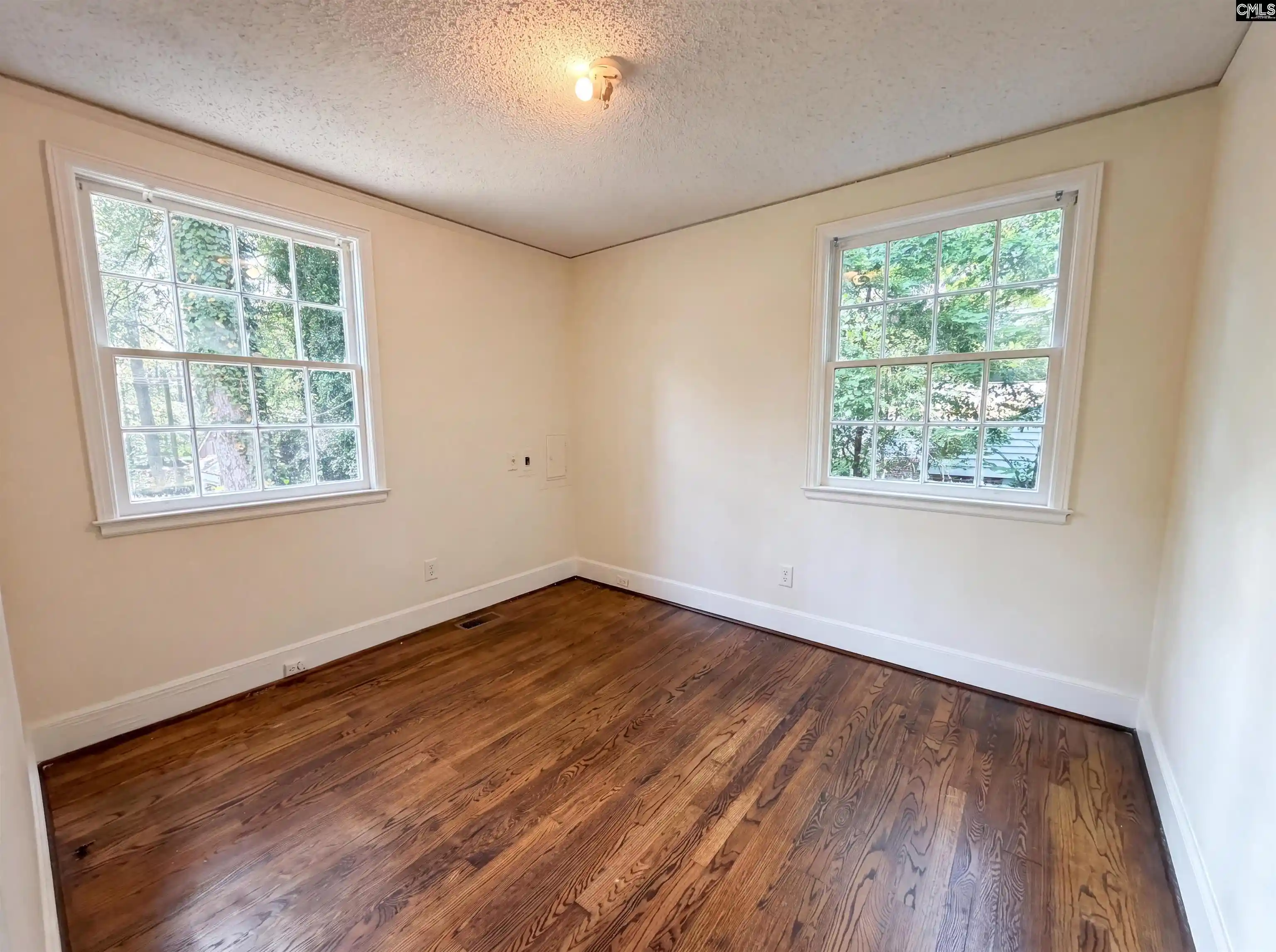Photo 2 of Single family home for sale at 1901 Glenwood, Columbia, SC 29204 | MLS# 636004 | Listing updated on 2026-09-17