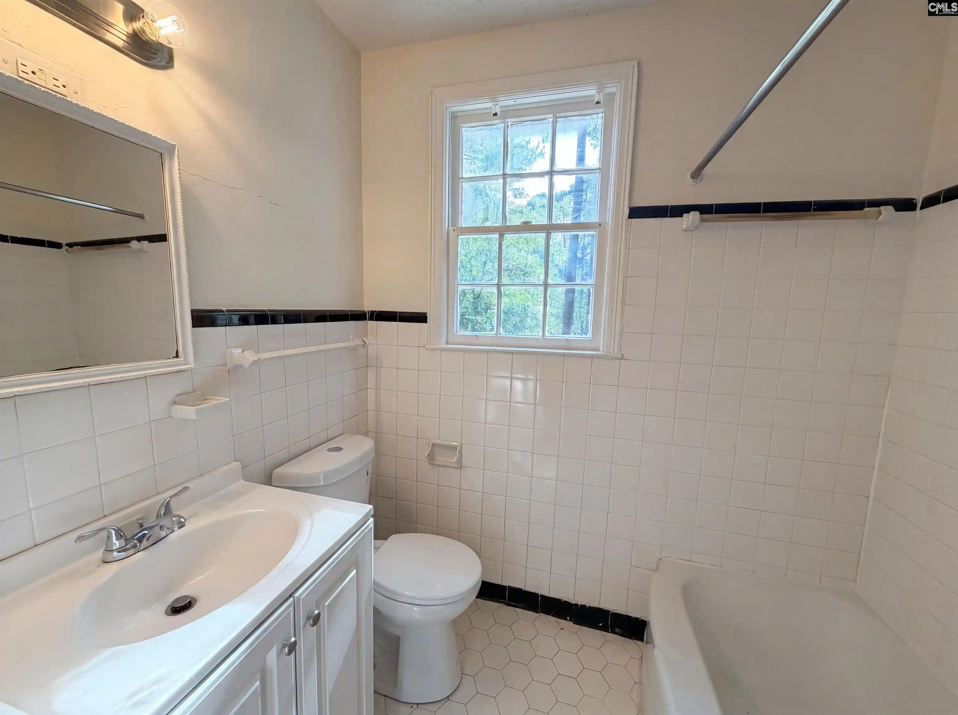 Photo 3 of Single family home for sale at 1901 Glenwood, Columbia, SC 29204 | MLS# 636004 | Listing updated on 2026-09-17
