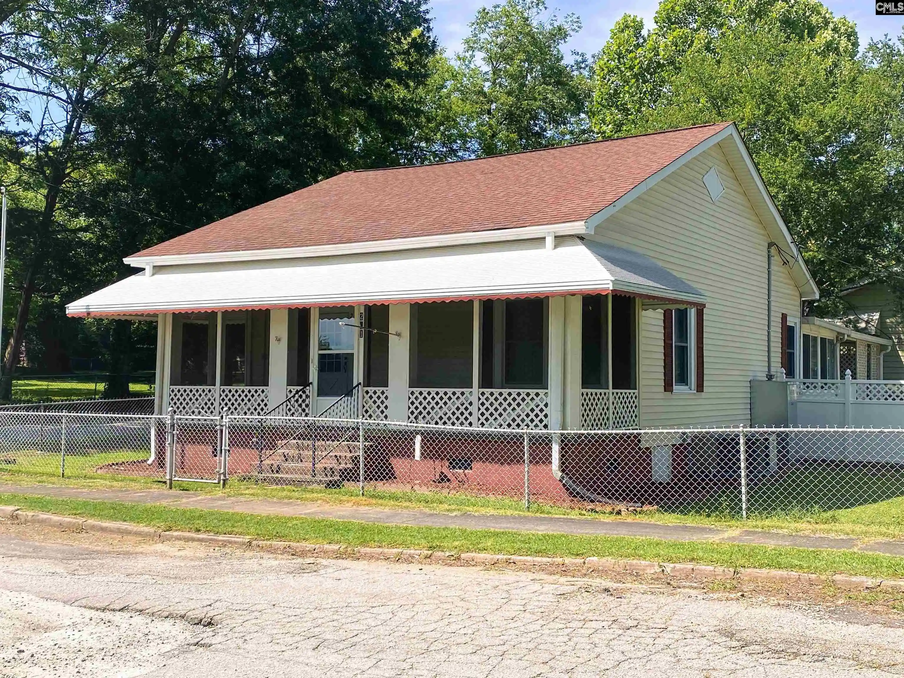 Homes for sale in Whitmire, SC | 201 Mcdonald, Whitmire, SC 29178 | MLS# 636042