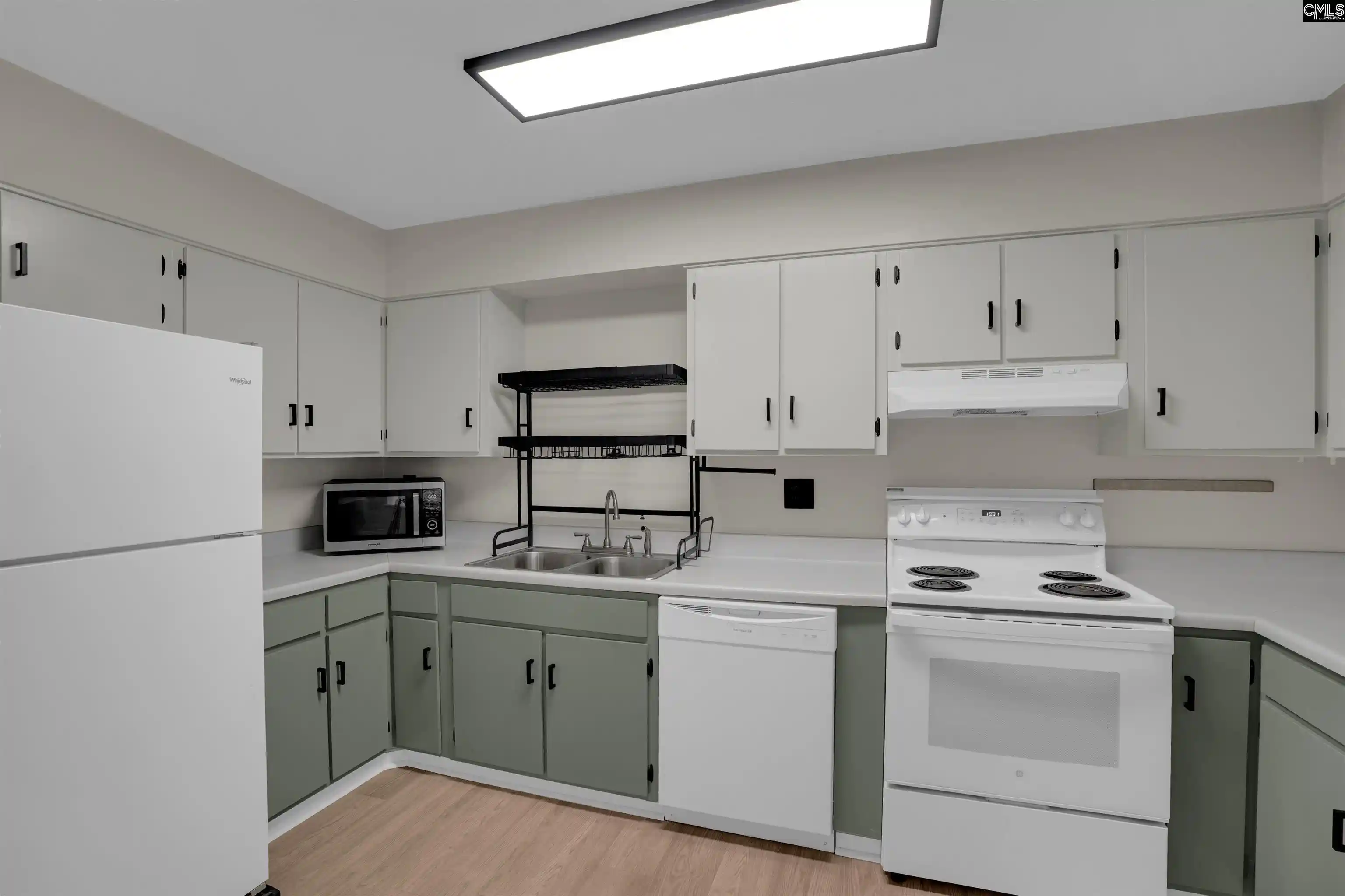 Photo 3 of Sale Pending at 1100 Skyland #K-3, Columbia, SC 29210 | MLS# 636136 | Listing updated on 2026-10-06