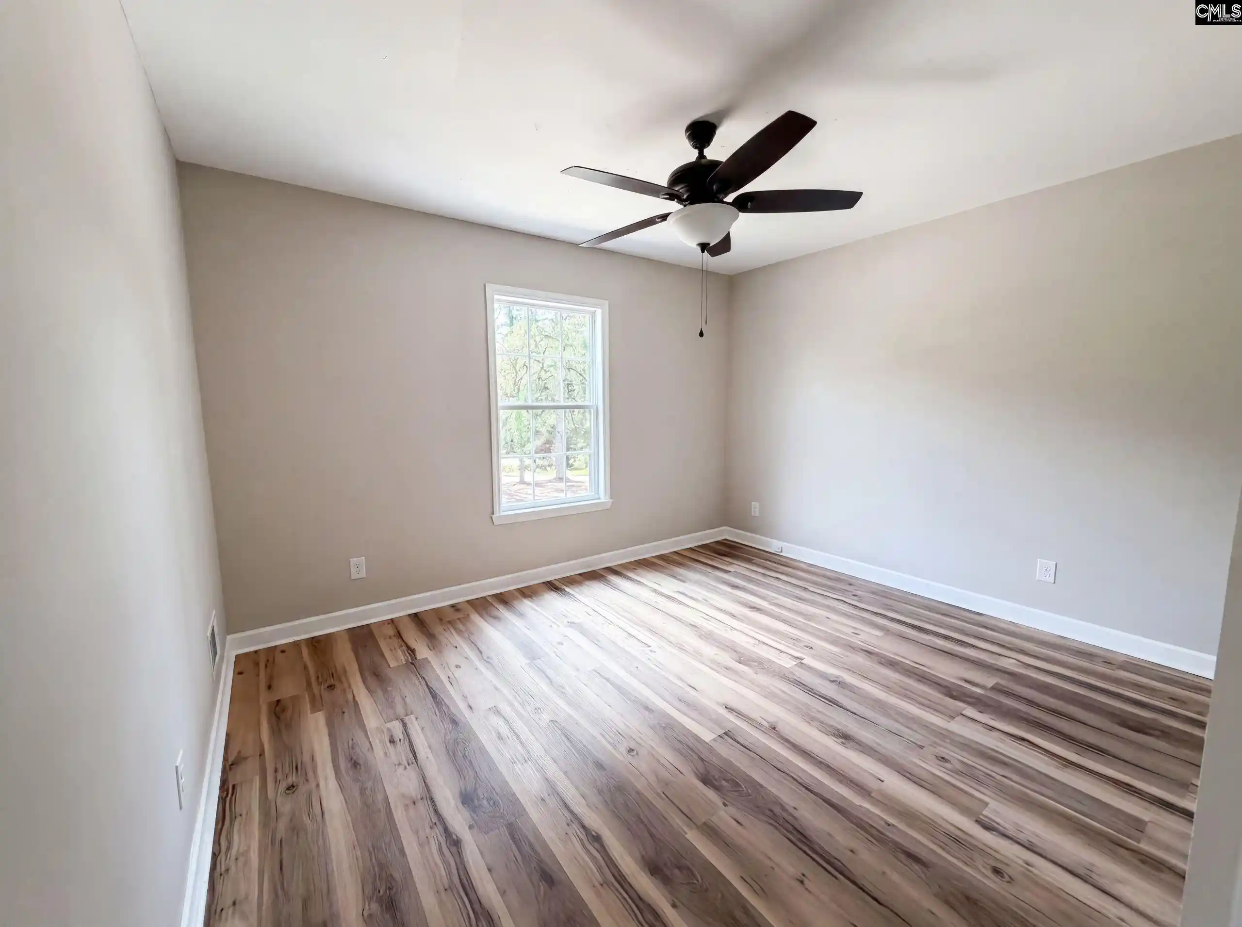Photo 3 of Sale Pending at 100 Fenrir, Columbia, SC 29229 | MLS# 636640 | Listing updated on 2026-09-08