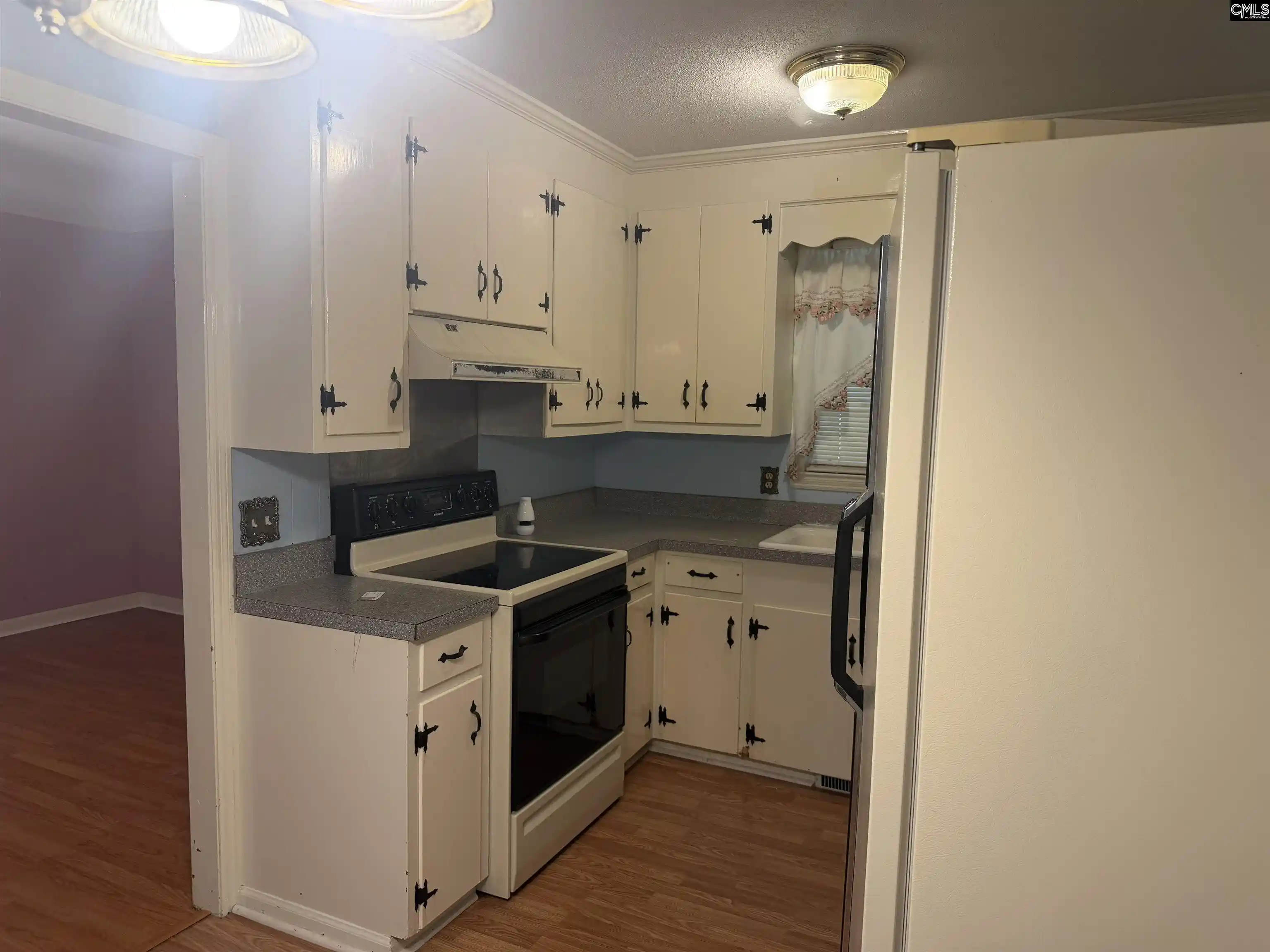 Photo 3 of Single family home for sale at 1130 Reynolds, West Columbia, SC 29172 | MLS# 637008 | Listing updated on 2026-09-28