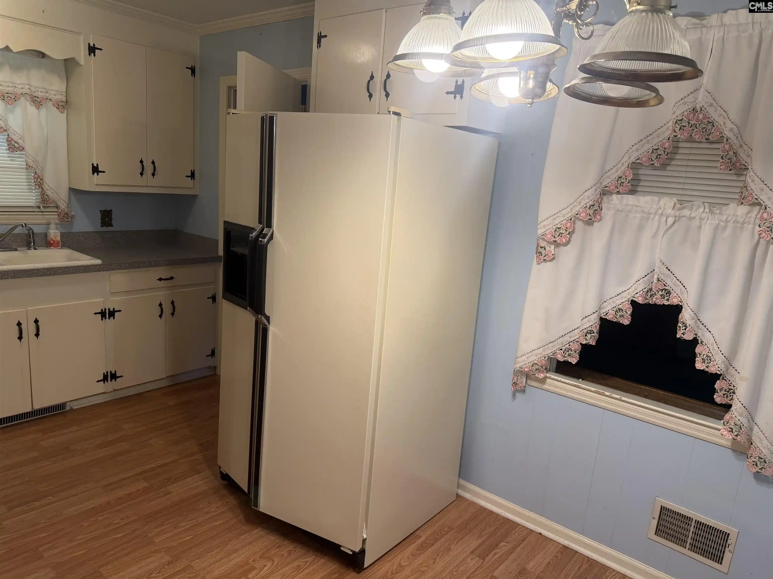 Photo 4 of Single family home for sale at 1130 Reynolds, West Columbia, SC 29172 | MLS# 637008 | Listing updated on 2026-09-28