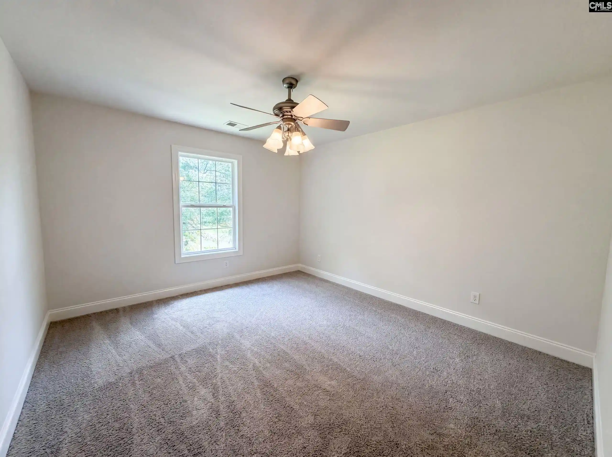 Photo 3 of Single family home for sale at 14 Magnolia Springs, Columbia, SC 29209 | MLS# 637013 | Listing updated on 2026-09-10