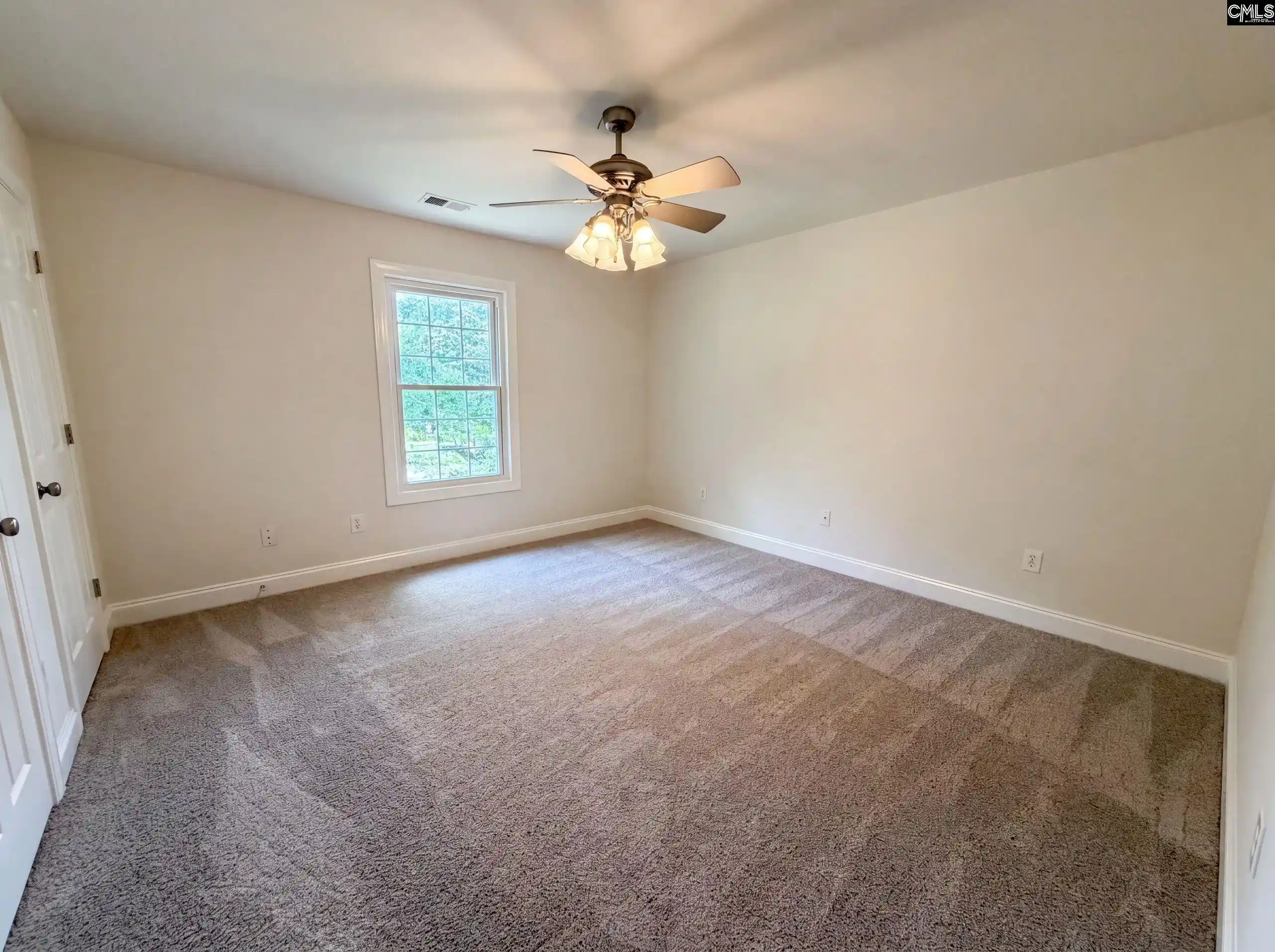 Photo 3 of Single family home for sale at 14 Magnolia Springs, Columbia, SC 29209 | MLS# 637013 | Listing updated on 2026-09-10