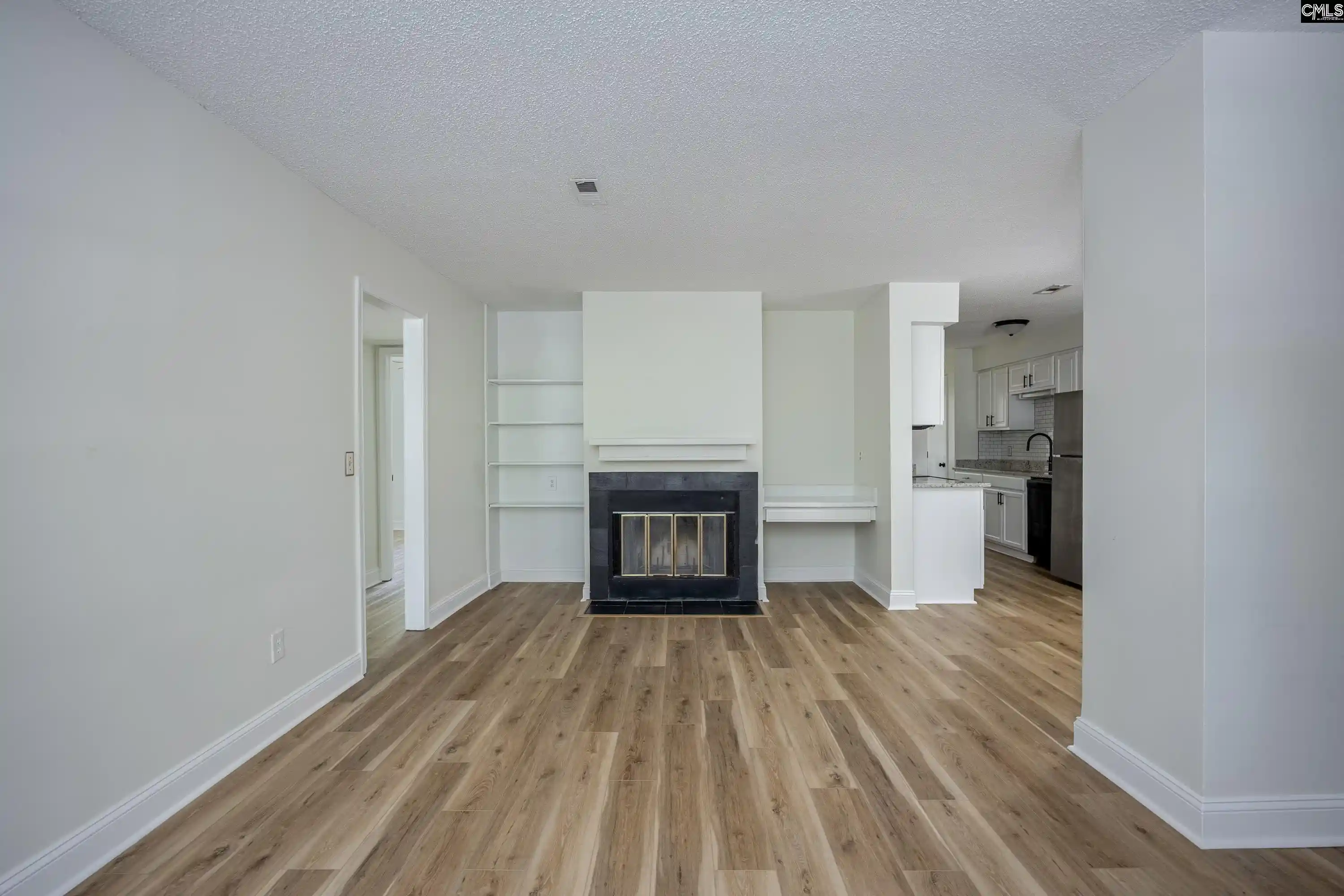 Listing Photo 4 - Condo for sale in building located at 3921 Overbrook, Columbia, SC 29205 - Unit #B