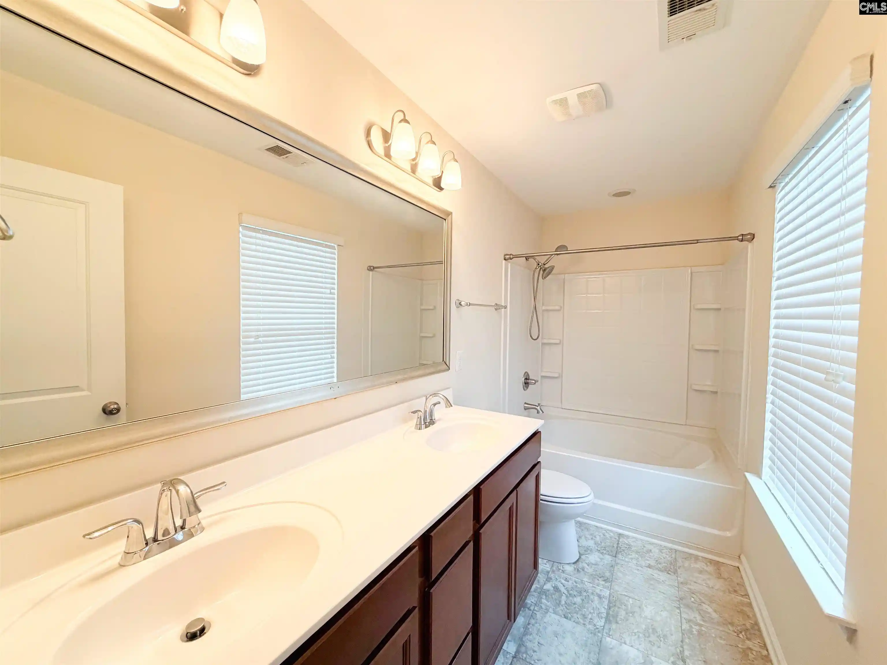 Photo 3 of Single family home for sale at 128 Brewers Oak, West Columbia, SC 29169 | MLS# 637166 | Listing updated on 2026-06-24