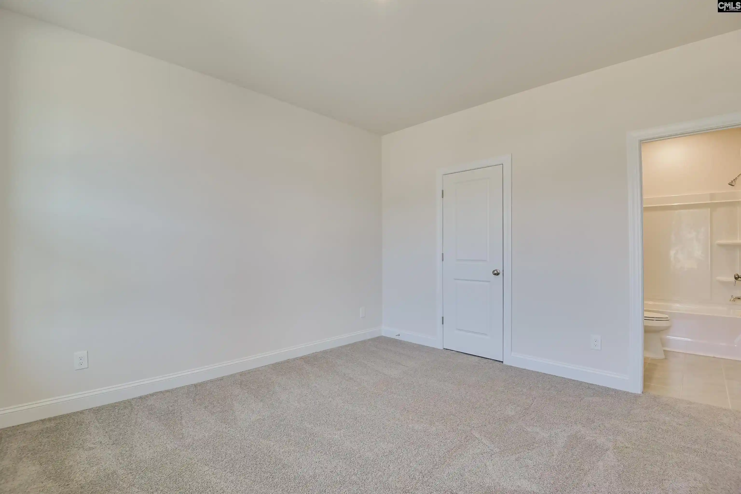 Photo 2 of Single family home for sale at 916 Oak Valley, Blythewood, SC 29016 | MLS# 637490 | Listing updated on 2026-08-27