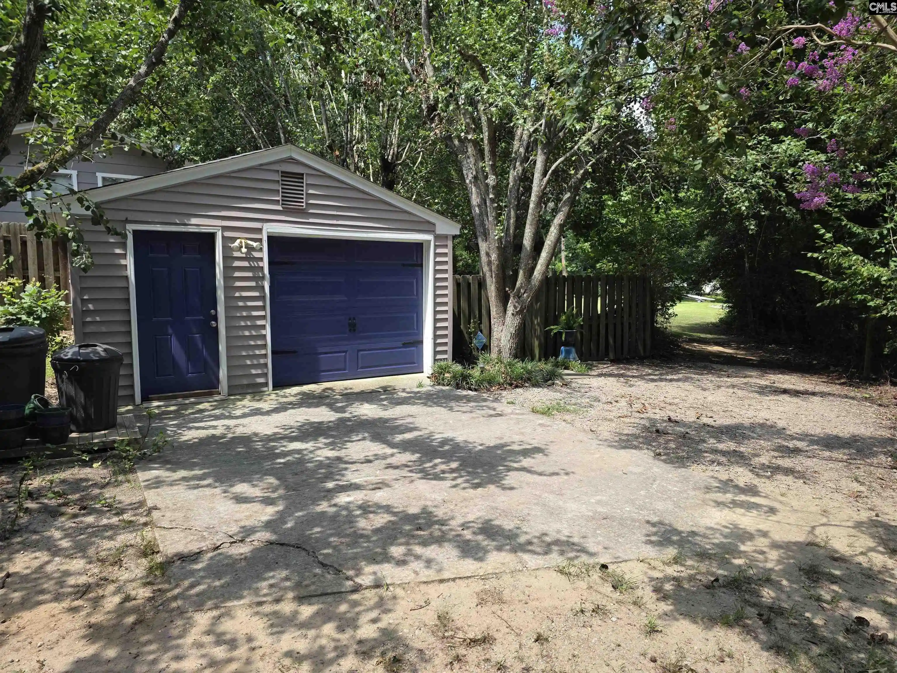 Photo 2 of Single family home for sale at 524 Lakemont, Chapin, SC 29036 | MLS# 637630 | Listing updated on 2026-09-04