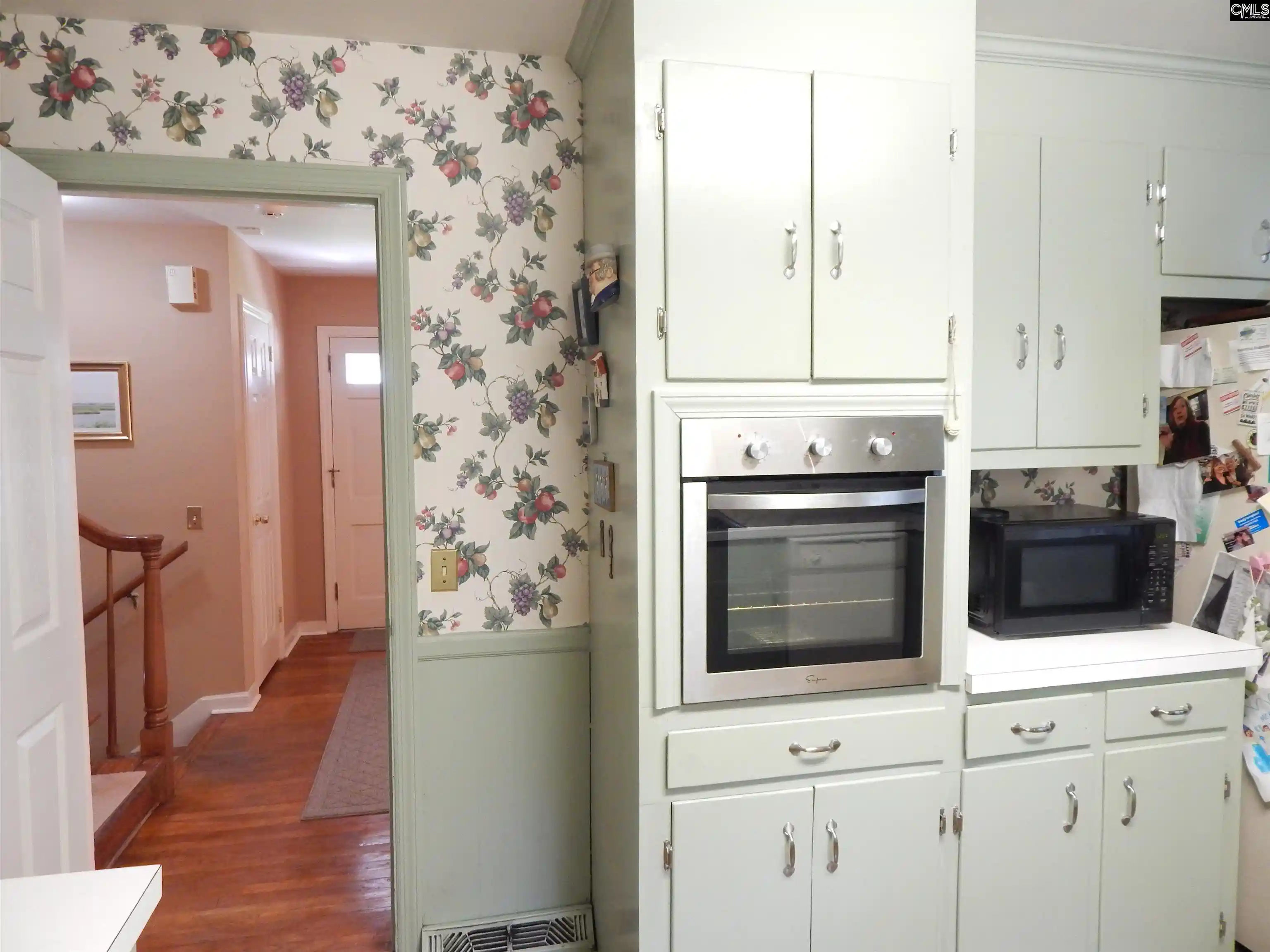 Photo 3 of Sale Pending at 924 Brantley, Columbia, SC 29210 | MLS# 638148 | Listing updated on 2026-09-15