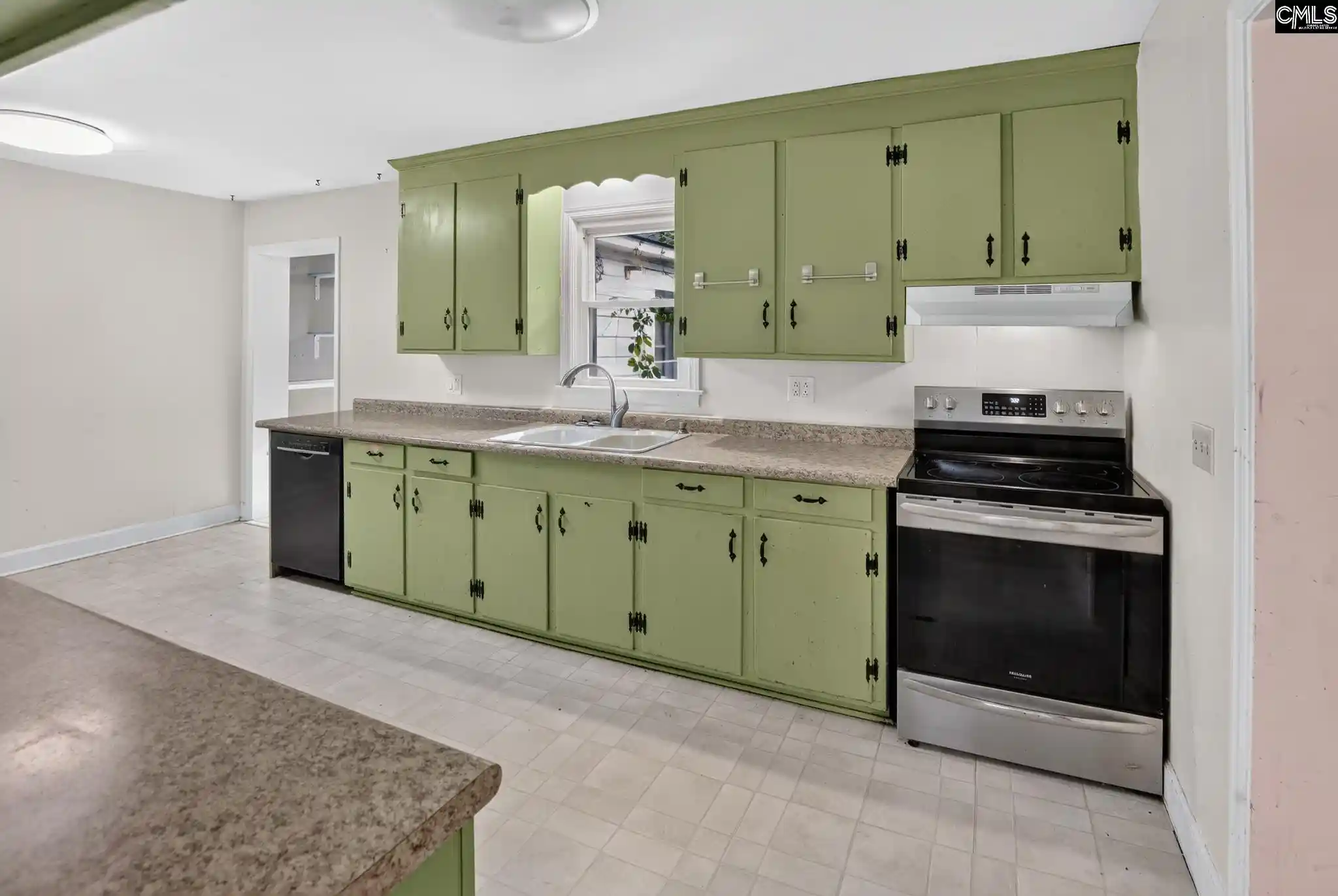 Photo 5 of Single family home for sale at 1008 Ontario, West Columbia, SC 29169 | MLS# 638402 | Listing updated on 2026-08-31