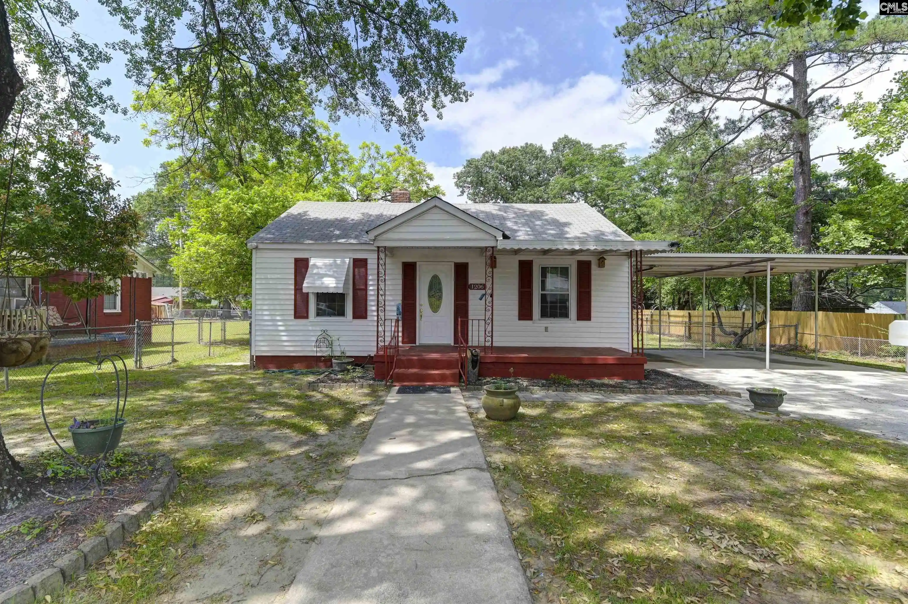Homes for sale in Cayce, SC | 1206 Northland Dr, Cayce, SC 29033 | MLS# 638791
