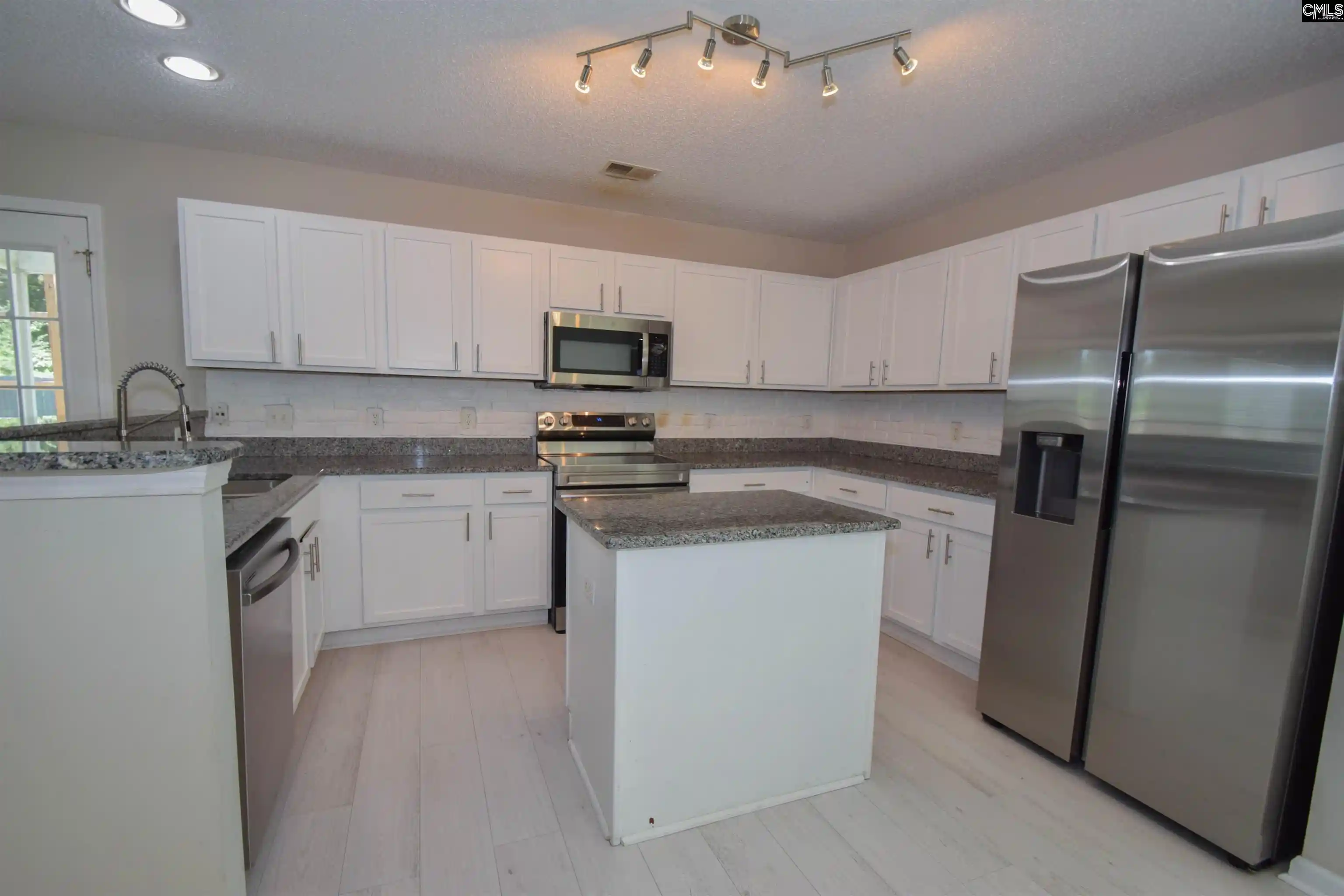 Photo 3 of Single family home for sale at 125 Baltic, Chapin, SC 29036 | MLS# 638889 | Listing updated on 2026-08-31