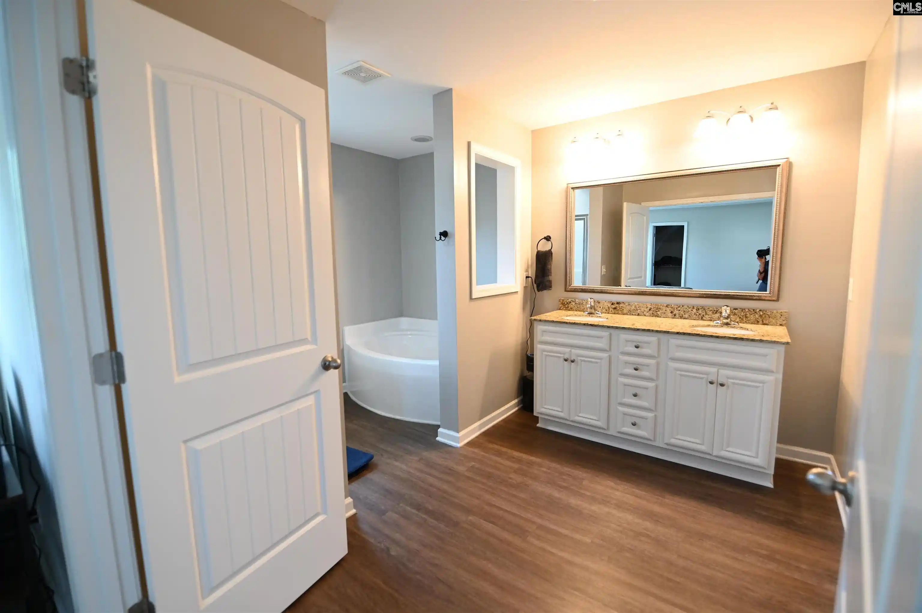Photo 3 of Single family home for sale at 422 Glen Arven, Chapin, SC 29036 | MLS# 639068 | Listing updated on 2026-09-02