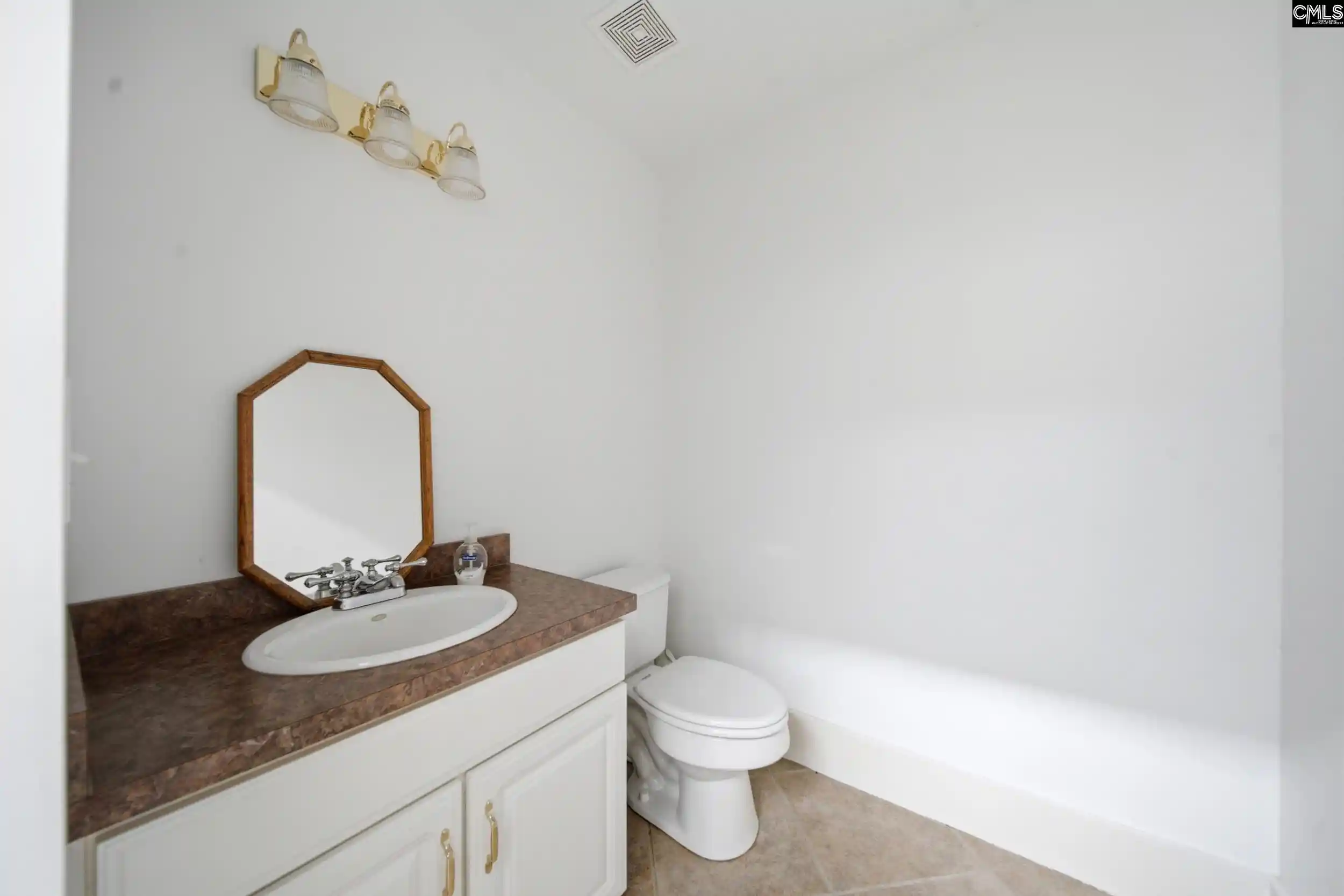 Photo 5 of Single family home for sale at 11341 Garners Ferry, Eastover, SC 29044 | MLS# 639130 | Listing updated on 2026-08-27