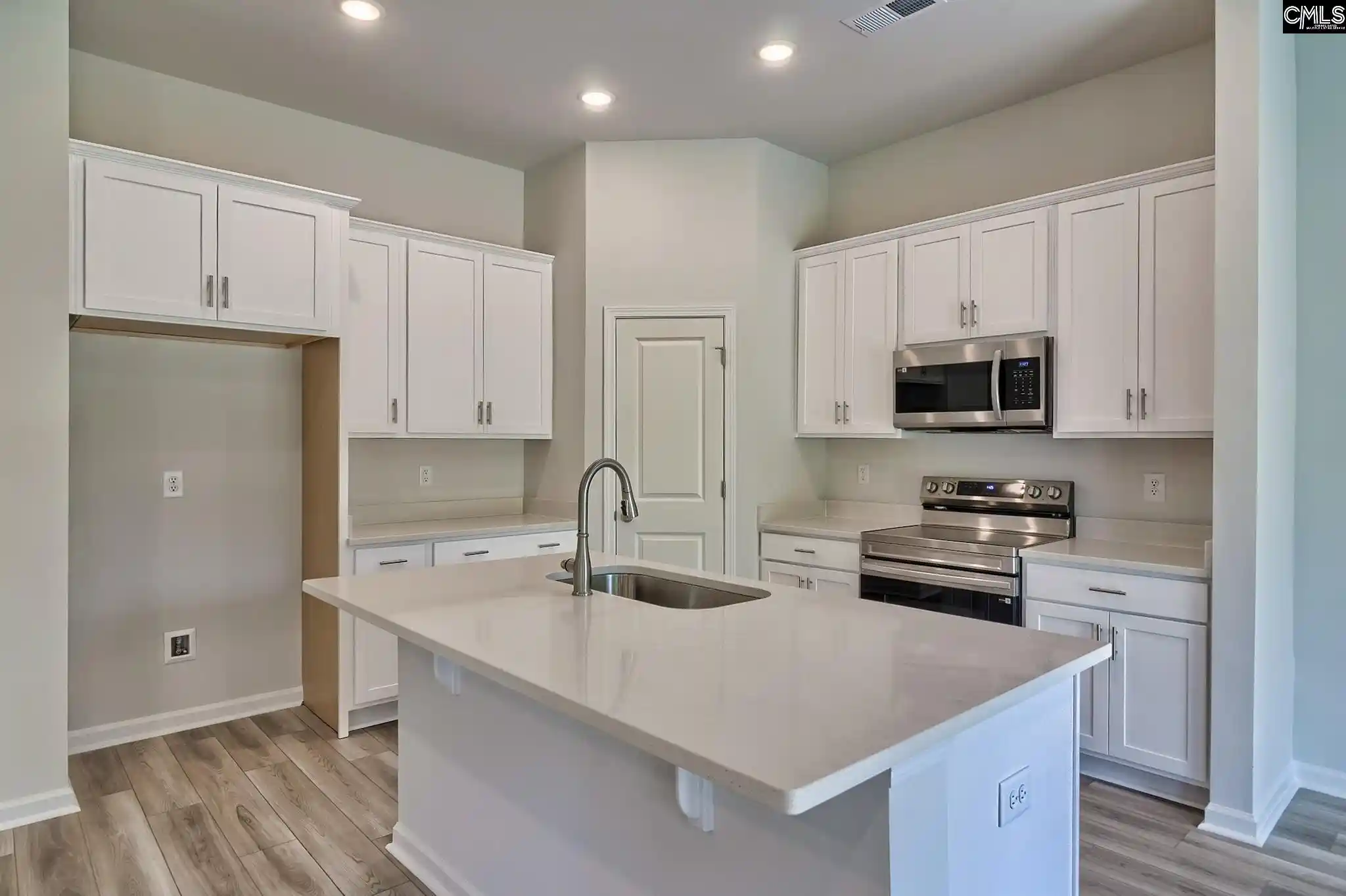 Photo 5 of Single family home for sale at 679 Silica, West Columbia, SC 29170 | MLS# 639185 | Listing updated on 2026-08-31