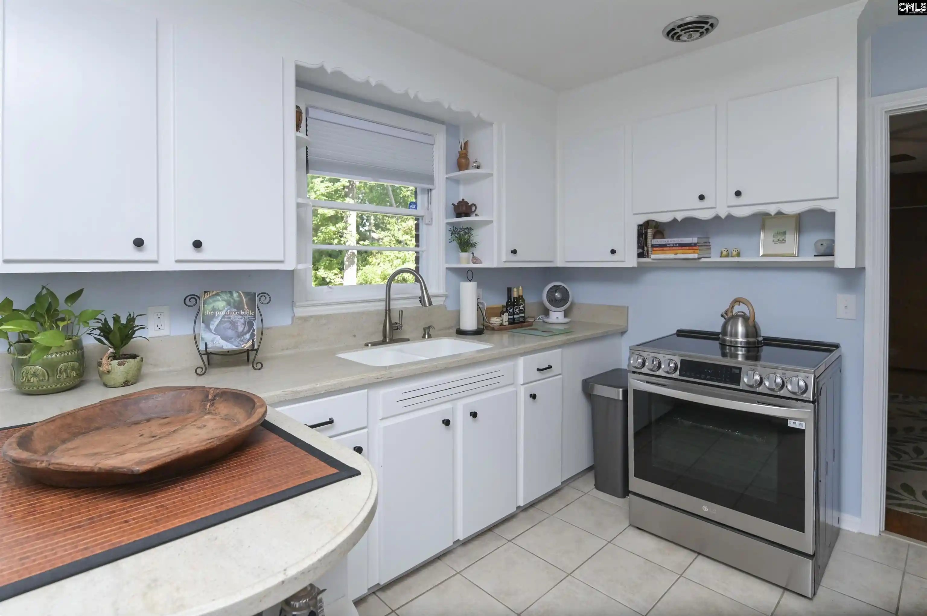 Photo 5 of Sale Pending at 1325 Alpine, West Columbia, SC 29169 | MLS# 639223 | Listing updated on 2026-08-11