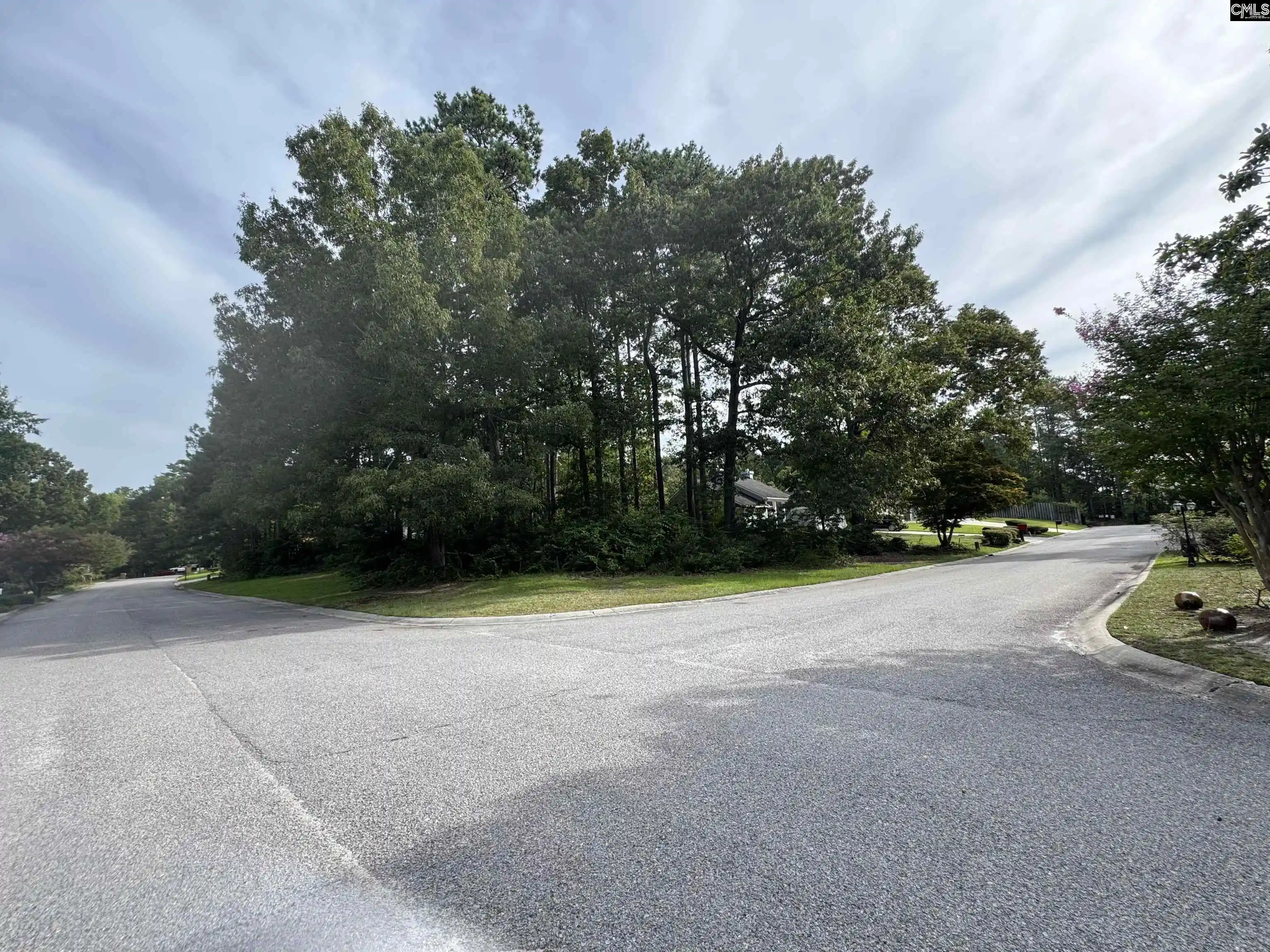 Photo 4 of Sale Pending at 164 Emerald Lake, Columbia, SC 29209 | MLS# 639298 | Listing updated on 2026-09-11