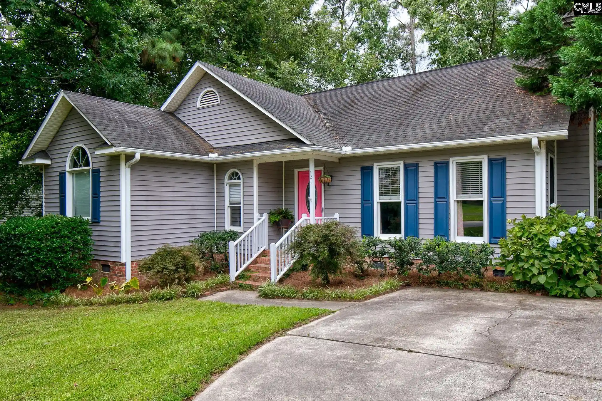 Photo 1 of Single family home for sale at 121 Foxridge, Lexington, SC 29072 | MLS# 639299 | Listing updated on 2026-09-28
