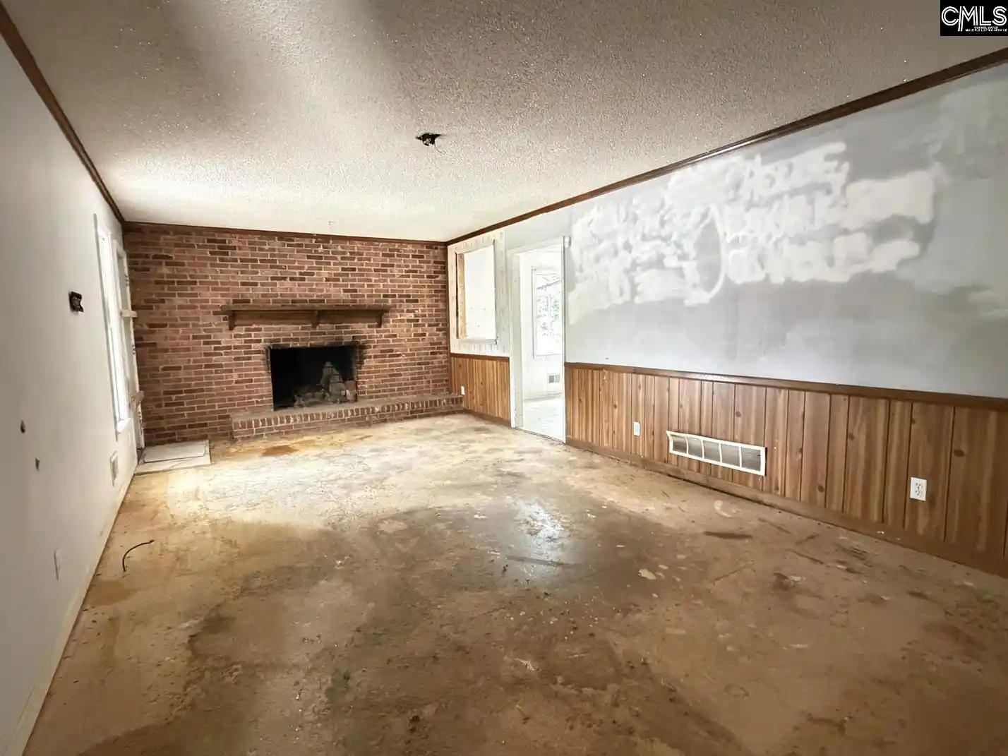 Photo 3 of Sale Pending at 125 Beachwood, West Columbia, SC 29170 | MLS# 639462 | Listing updated on 2026-09-11