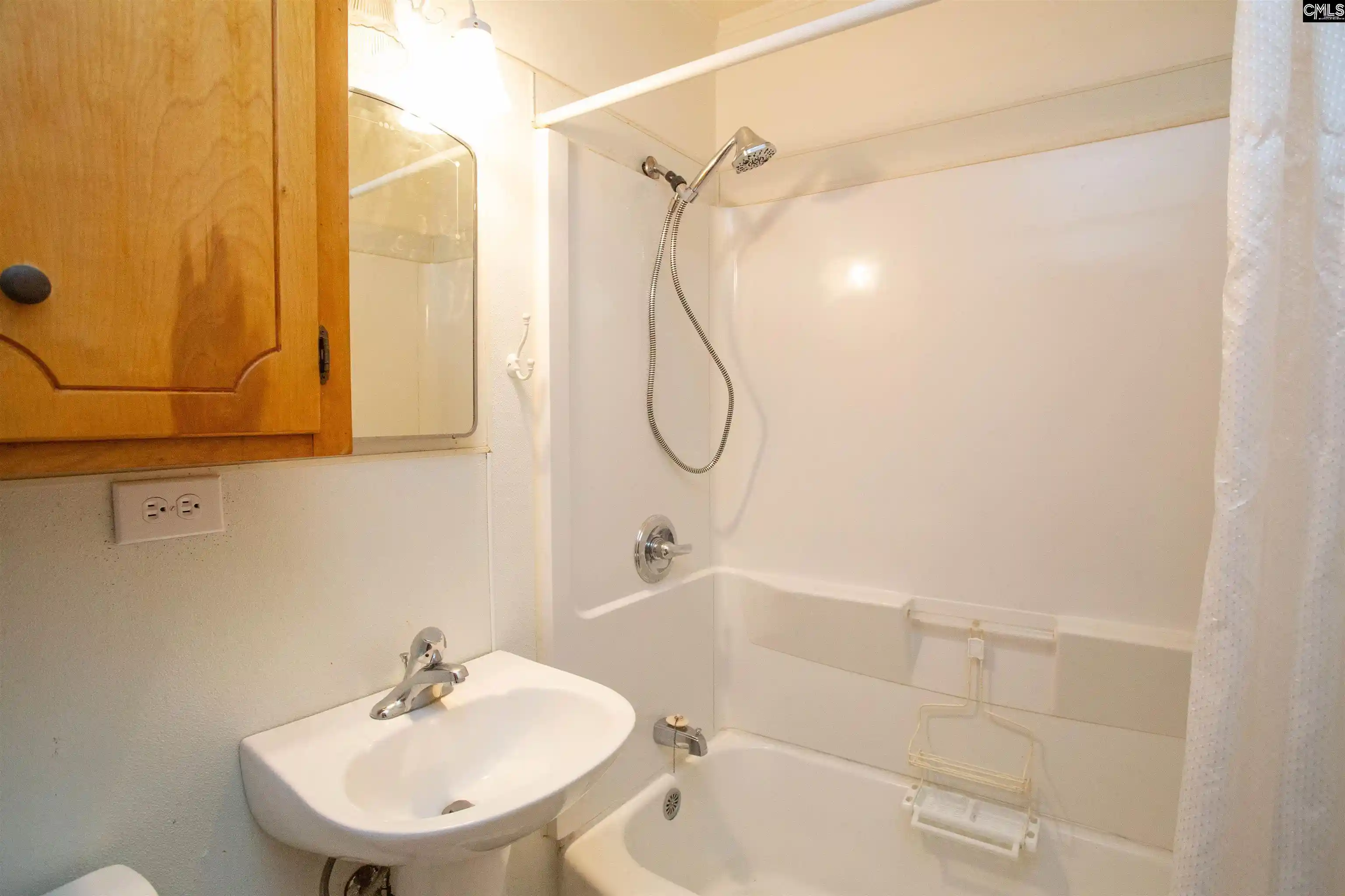 3rd image of 1411 Woodlawn, Camden, SC 29020 | MLS# 639718