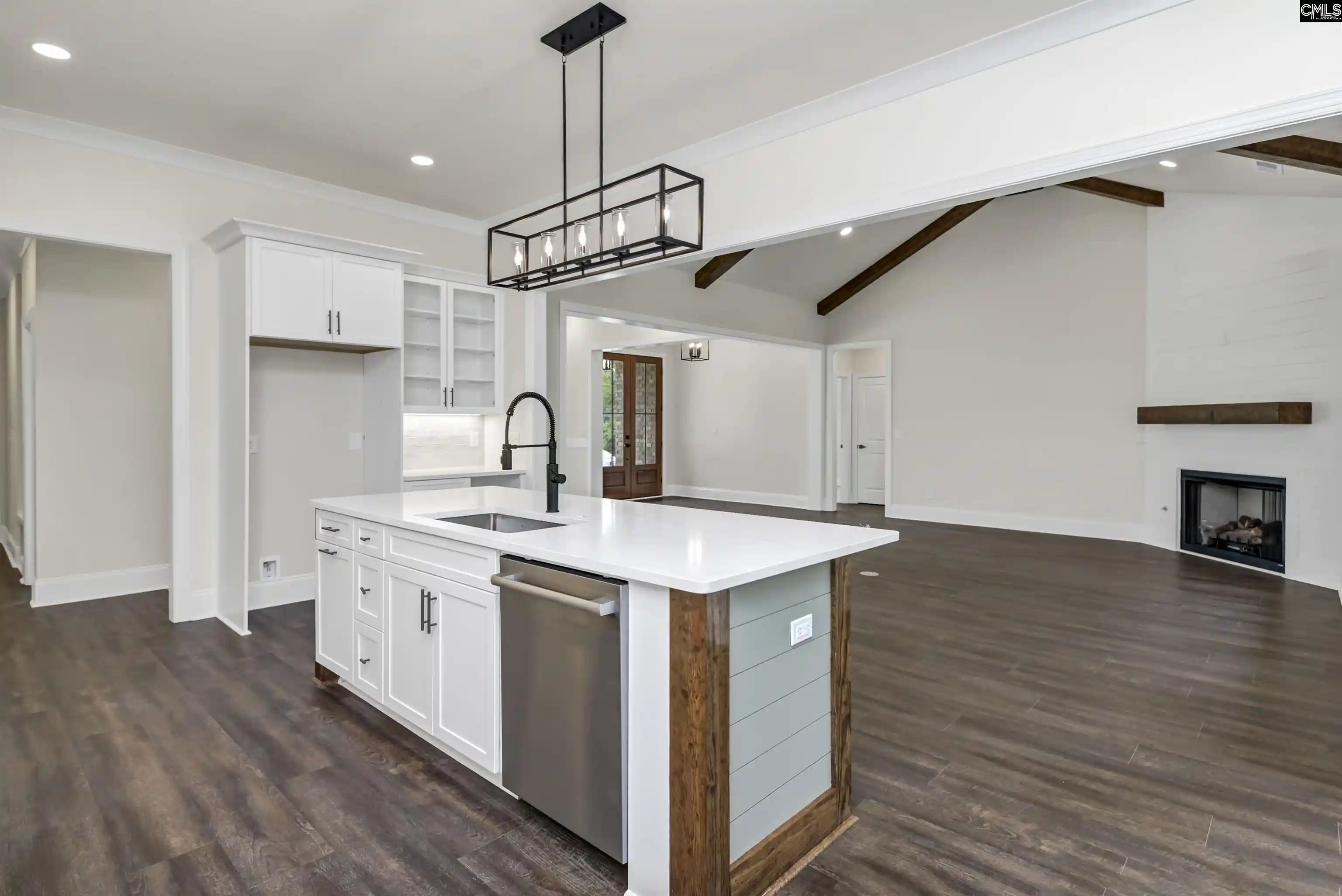 Photo 3 of Sale Pending at 4206 Devine, Columbia, SC 29205 | MLS# 639736 | Listing updated on 2026-09-19