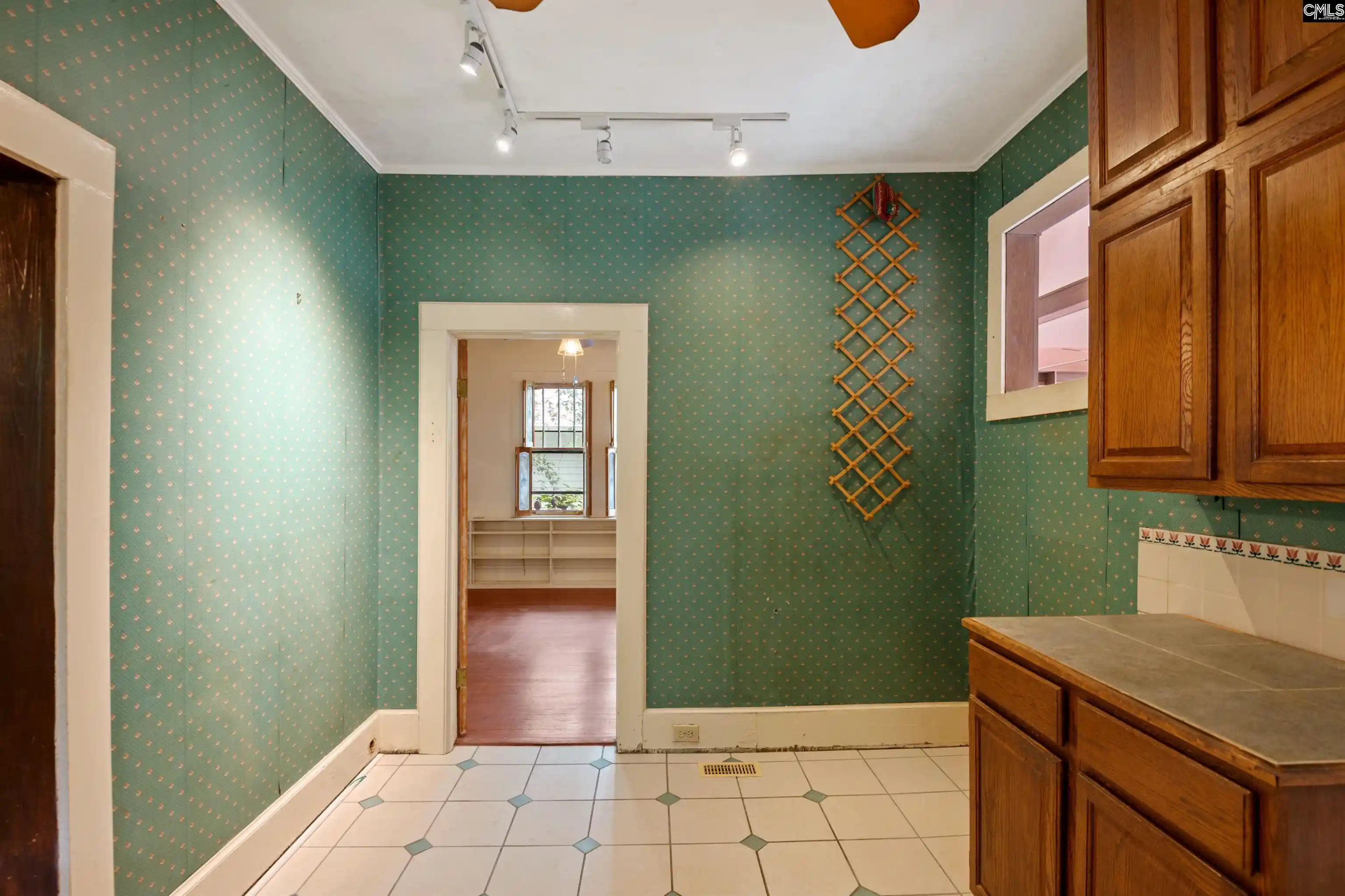 4th image of 528 Queen, Columbia, SC 29205 | MLS# 639763
