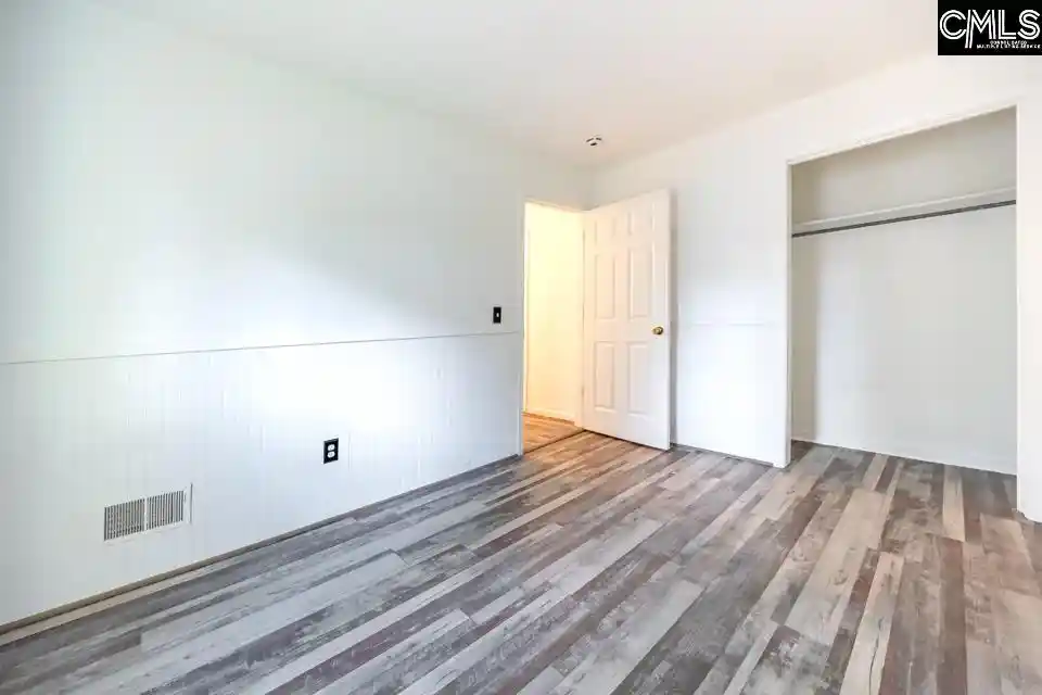 Photo 4 of Single family home for sale at 124 Aylesbury, Irmo, SC 29063 | MLS# 639918 | Listing updated on 2026-08-28