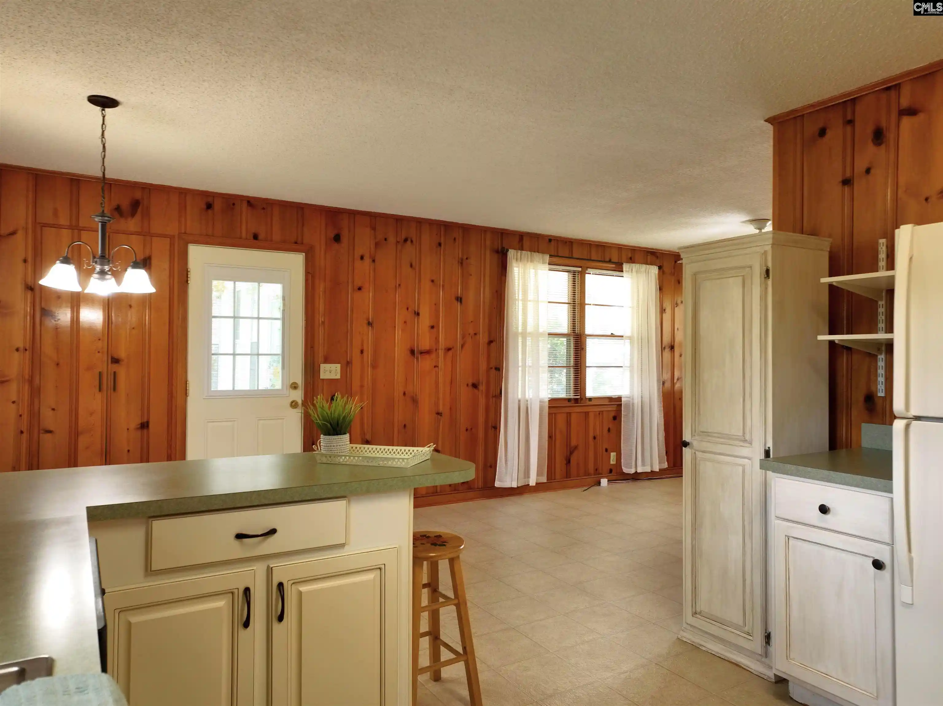 Photo 3 of Single family home for sale at 3223 Glendale, West Columbia, SC 29170 | MLS# 639929 | Listing updated on 2026-08-28