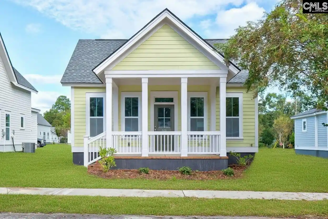 Photo 1 of Single family home for sale at 806 Lexington, Cayce, SC 29033 | MLS# 640016 | Listing updated on 2026-09-02