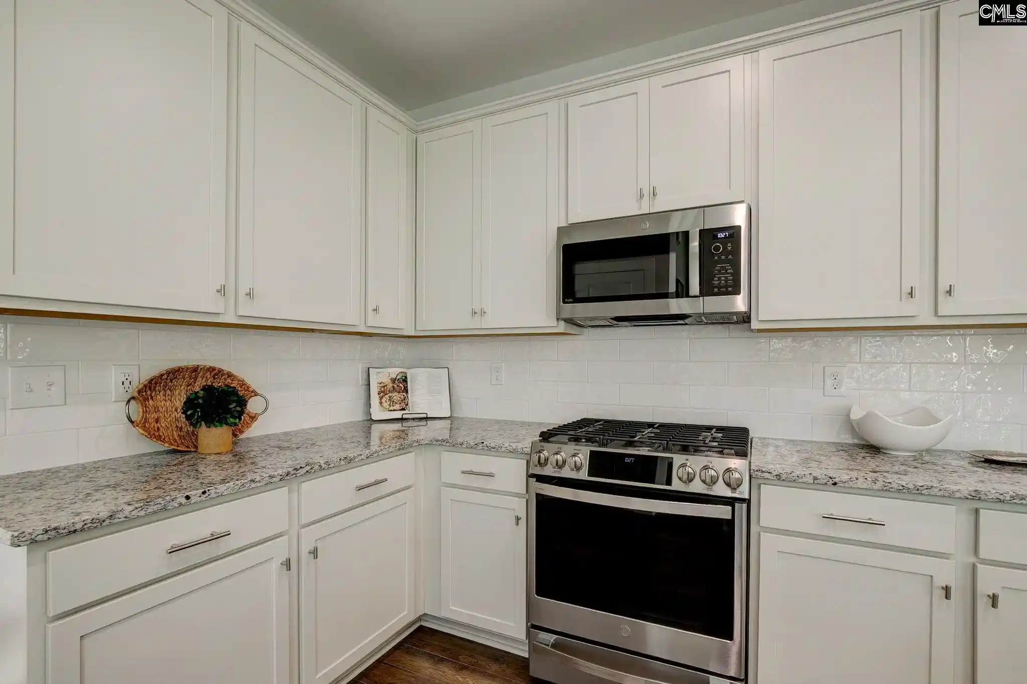 Photo 5 of Single family home for sale at 806 Lexington, Cayce, SC 29033 | MLS# 640016 | Listing updated on 2026-09-02