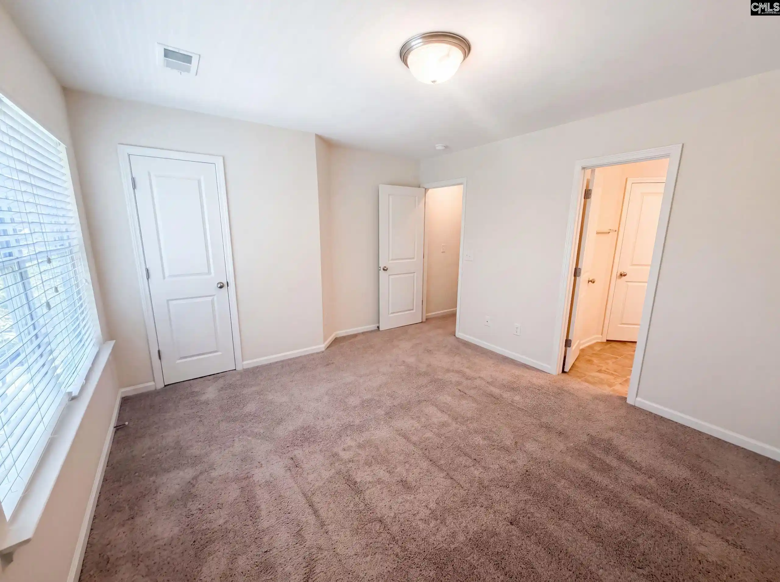 Photo 4 of Townhouse for sale at 857 Forest Park, Columbia, SC 29209 | MLS# 640042 | Listing updated on 2026-09-10