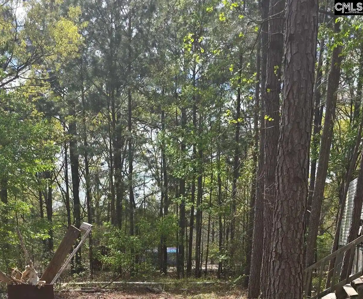 Photo 3 of Sale Pending at 35 Simmons Dr, Camden, SC 29020 | MLS# 640091 | Listing updated on 2026-09-01