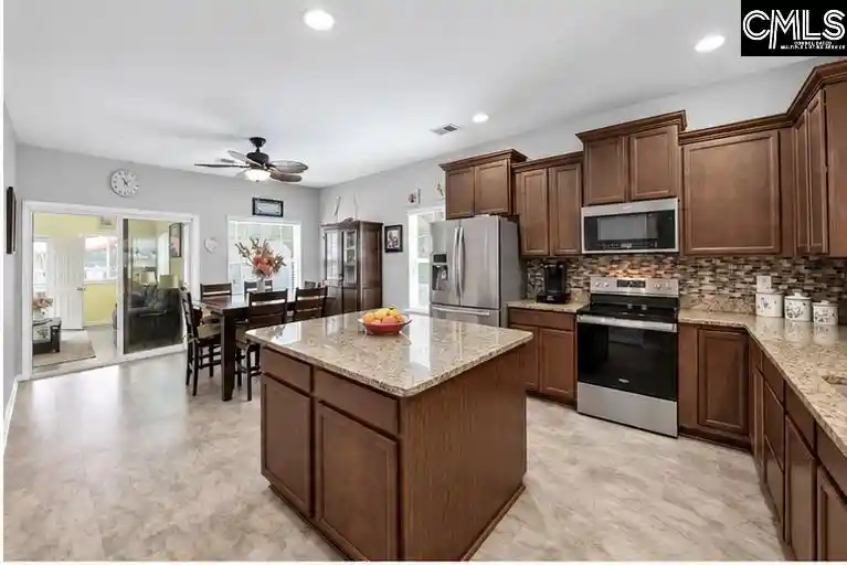 Photo 4 of Single family home for sale at 220 Glossy Green, Lexington, SC 29072 | MLS# 640309 | Listing updated on 2026-09-30