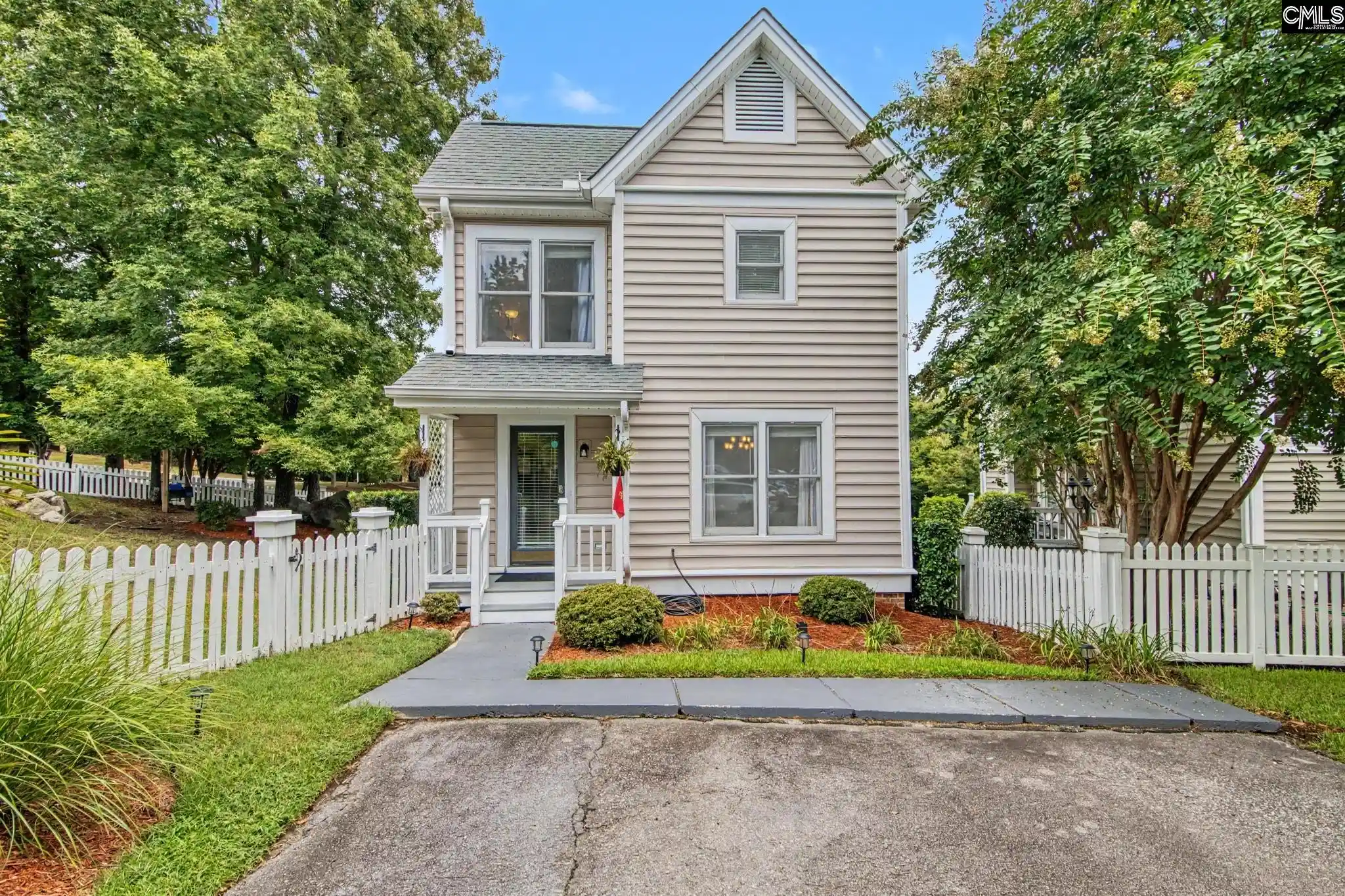 Photo 1 of Single family home for sale at 204 River Bluff, Columbia, SC 29210 | MLS# 640345 | Listing updated on 2026-09-17