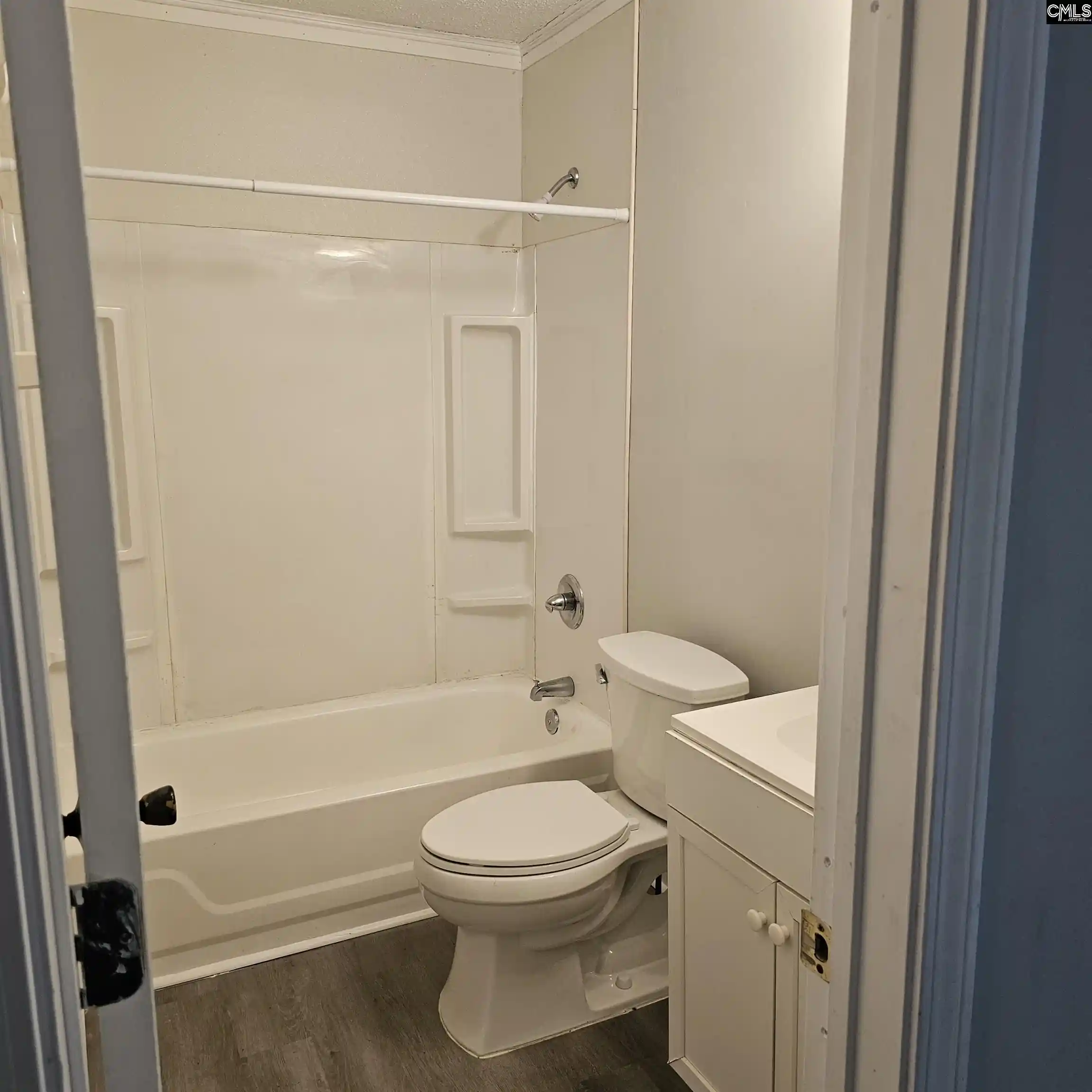 Photo 3 of Single family home for sale at 127 Aster Cir, Columbia, SC 29201 | MLS# 640414 | Listing updated on 2026-08-10