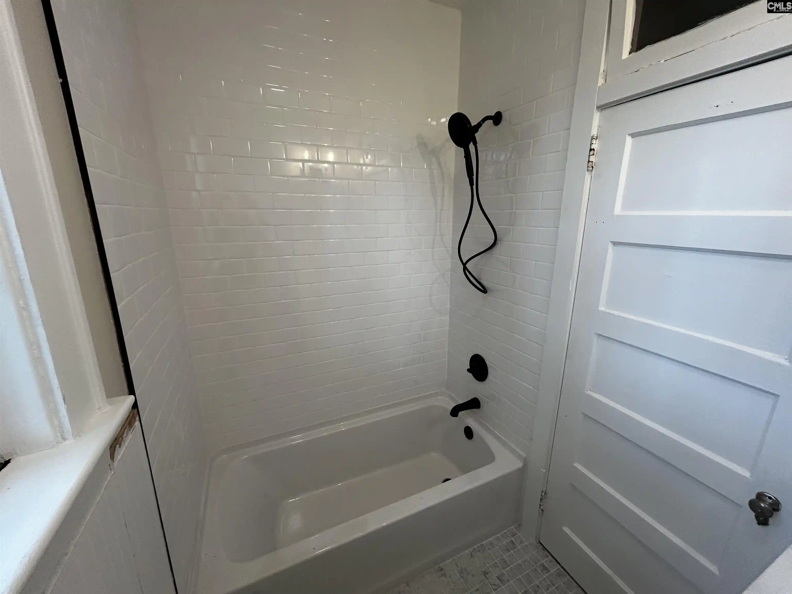 Photo 3 of Single family home for sale at 1011 Wildwood, Columbia, SC 29203 | MLS# 640446 | Listing updated on 2026-09-01