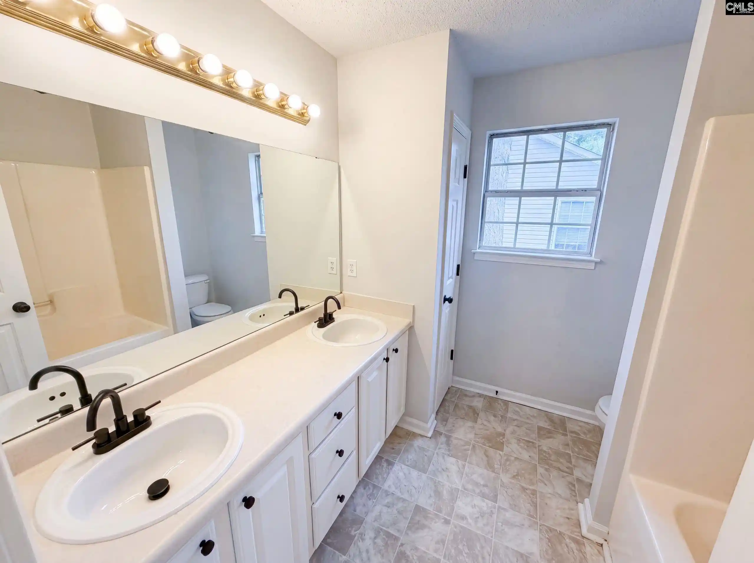 Photo 3 of Single family home for sale at 220 Longshadow, Lexington, SC 29072 | MLS# 640530 | Listing updated on 2026-08-27